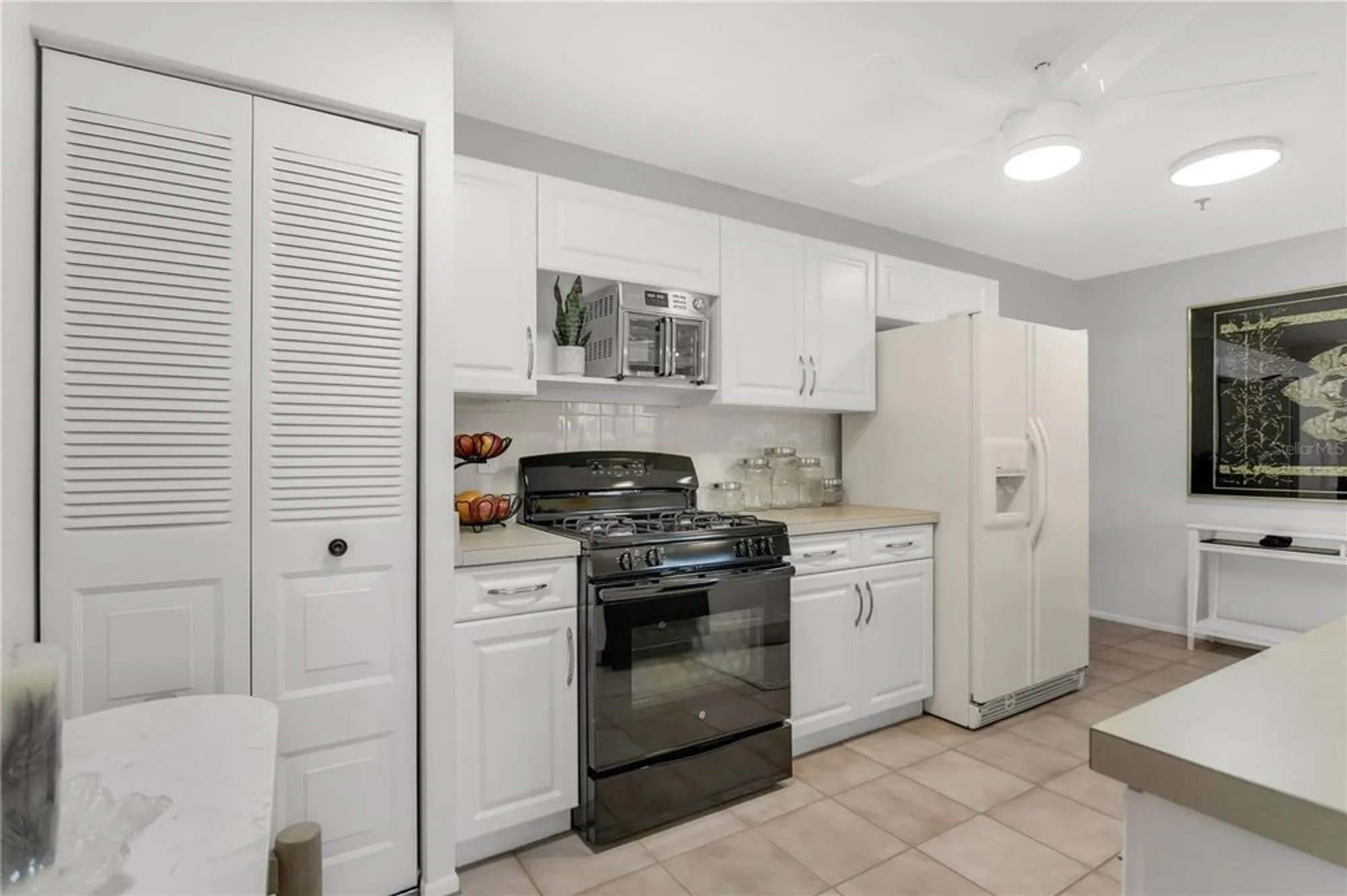 Property Slideshow image 21 of 77 | 8186 terrace garden dr n unit 101, St Petersburg, FL, 33709