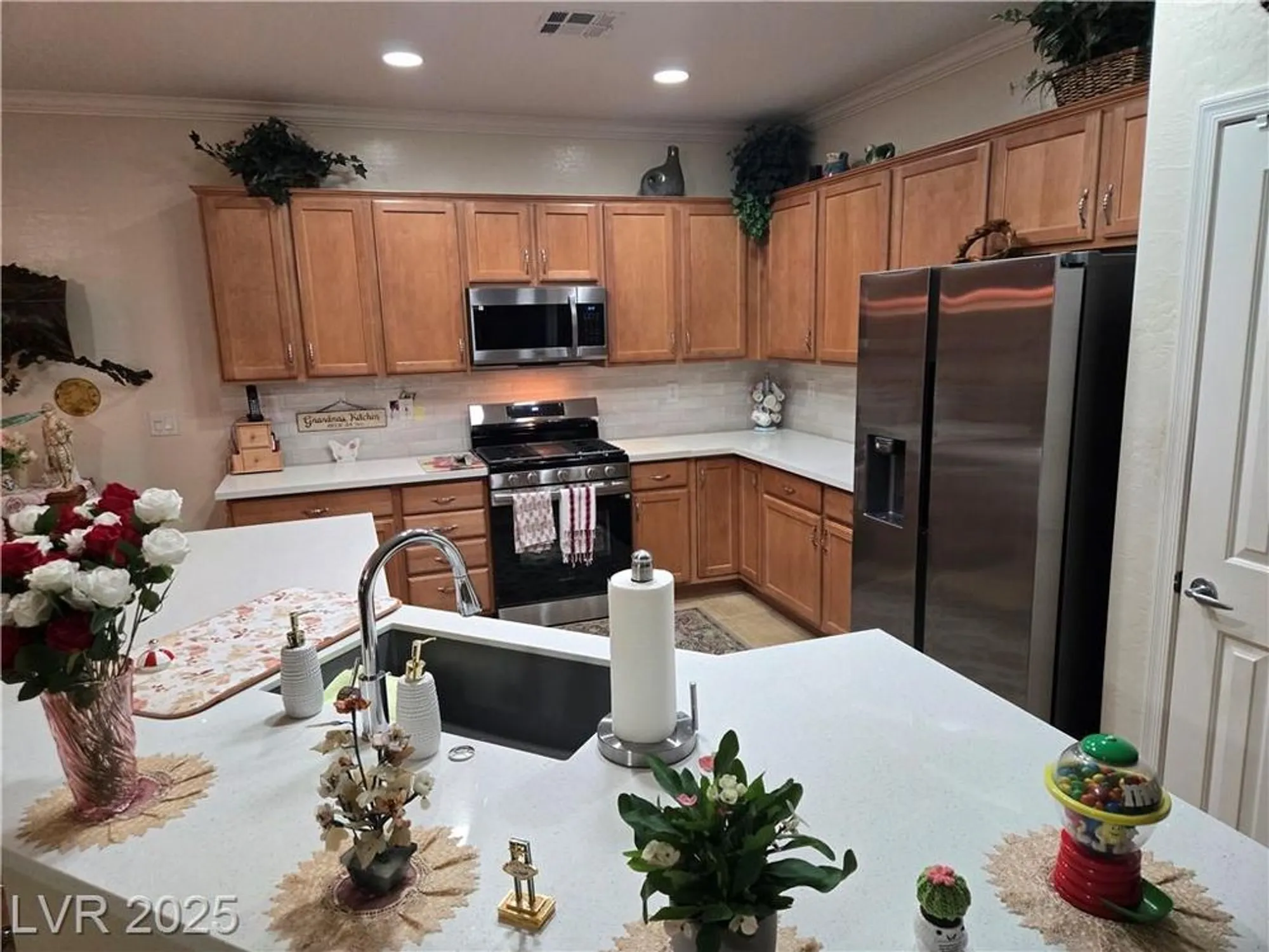 Property Slideshow image 7 of 34 | 7741 fruit dove st, North Las Vegas, NV, 89084