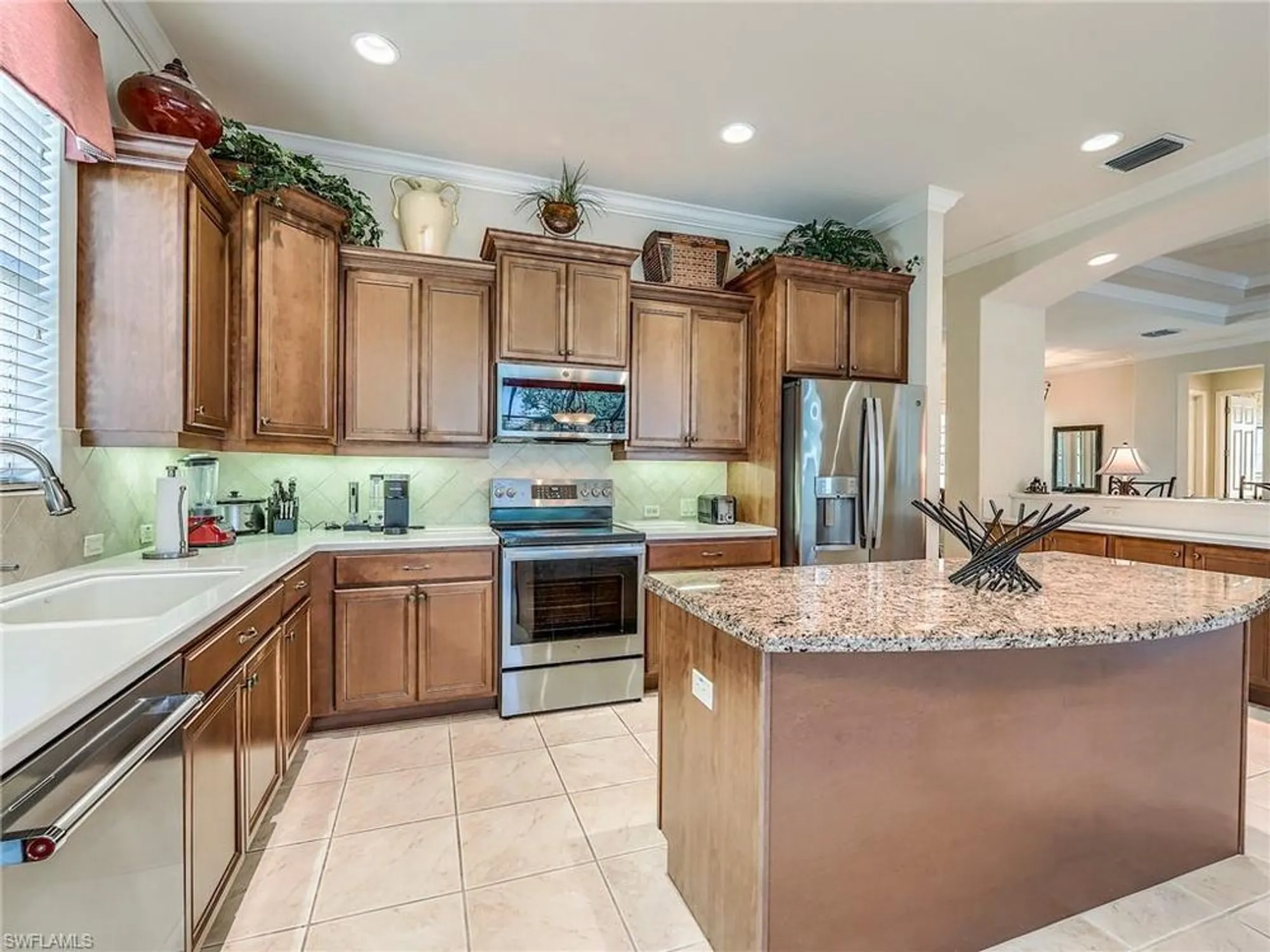 Property Slideshow image 15 of 49 | 3430 shady bnd, Fort Myers, FL, 33905