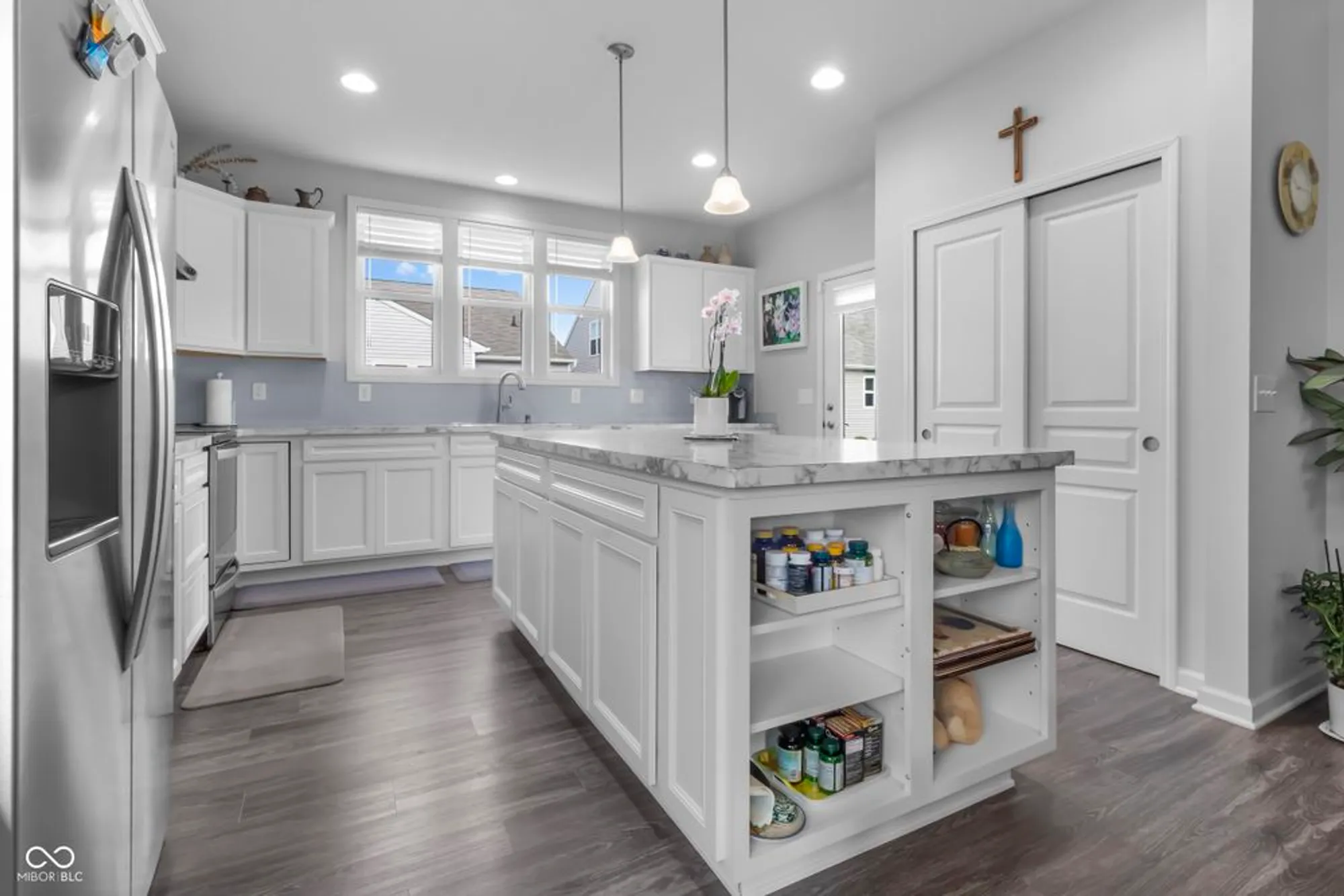 Property Slideshow image 7 of 52 | 13456 ravenswood trl, Fishers, IN, 46037