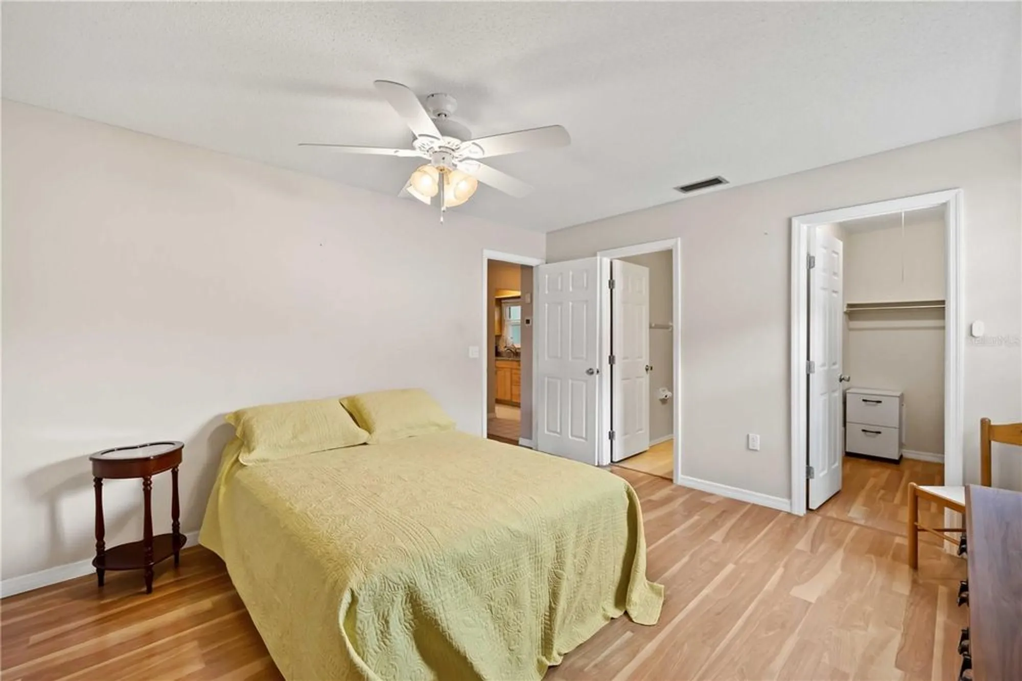 Property Slideshow image 19 of 51 | 3527 silver pine ct # 82, Sarasota, FL, 34231