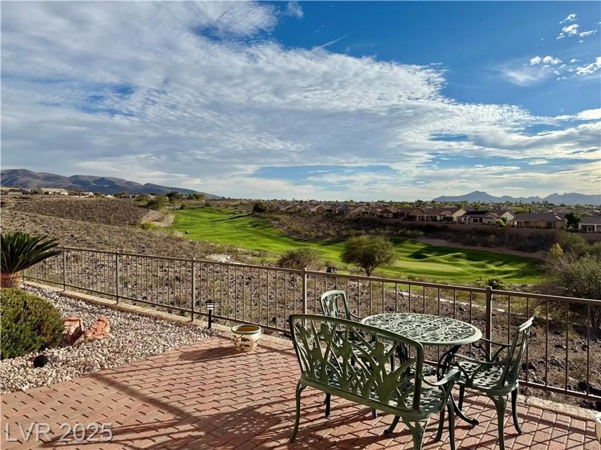 Property Slideshow image 12 of 51 | 2851 scotts valley dr, Henderson, NV, 89052