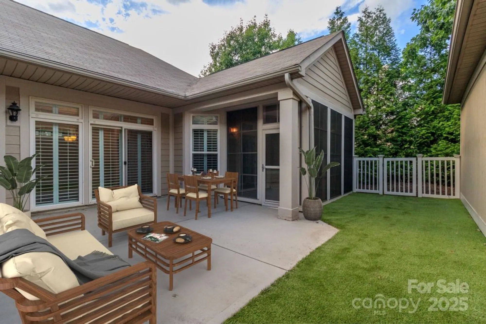 Property Slideshow image 26 of 46 | 4423 parkgate dr, Matthews, NC, 28105