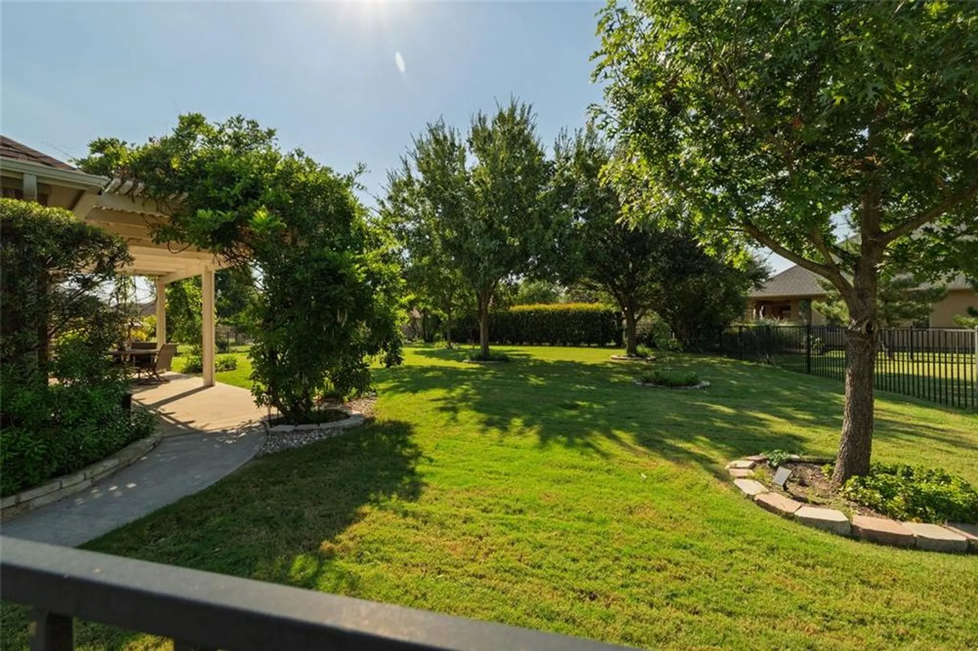 Property Slideshow image 12 of 40 | 9004 freeport dr, Denton, TX, 76207