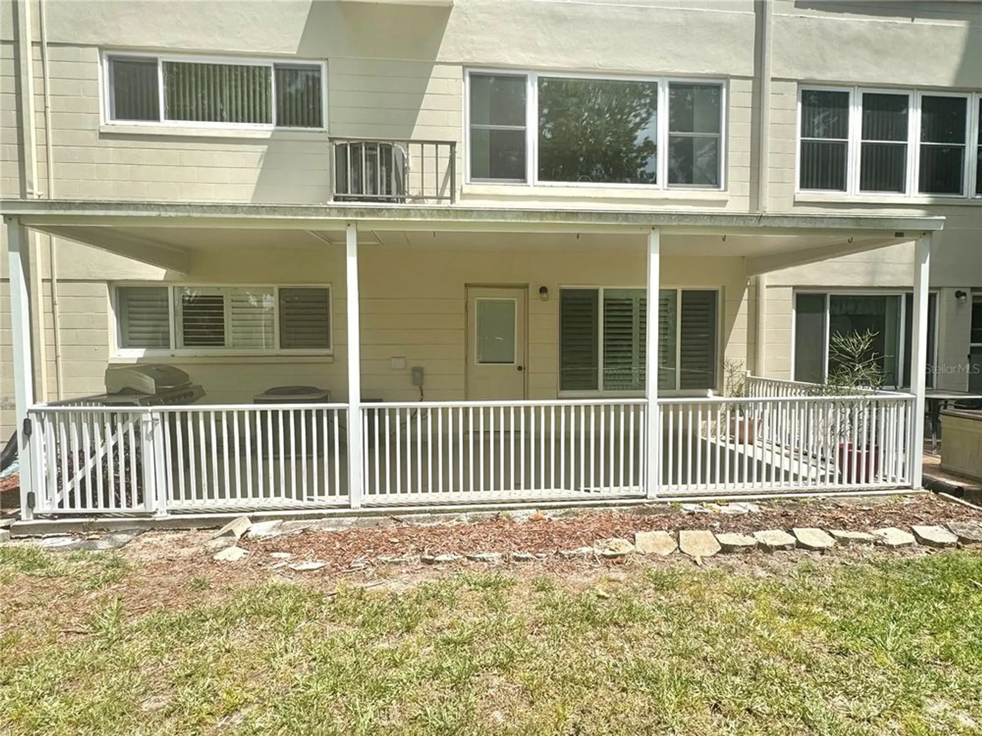 Property Slideshow image 36 of 37 | 2262 swedish dr 6, Clearwater, FL, 33763