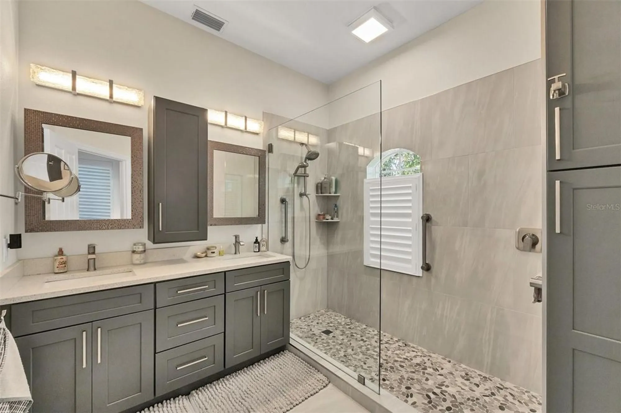 Property Slideshow image 22 of 66 | 1719 starling dr # 1719, Sarasota, FL, 34231