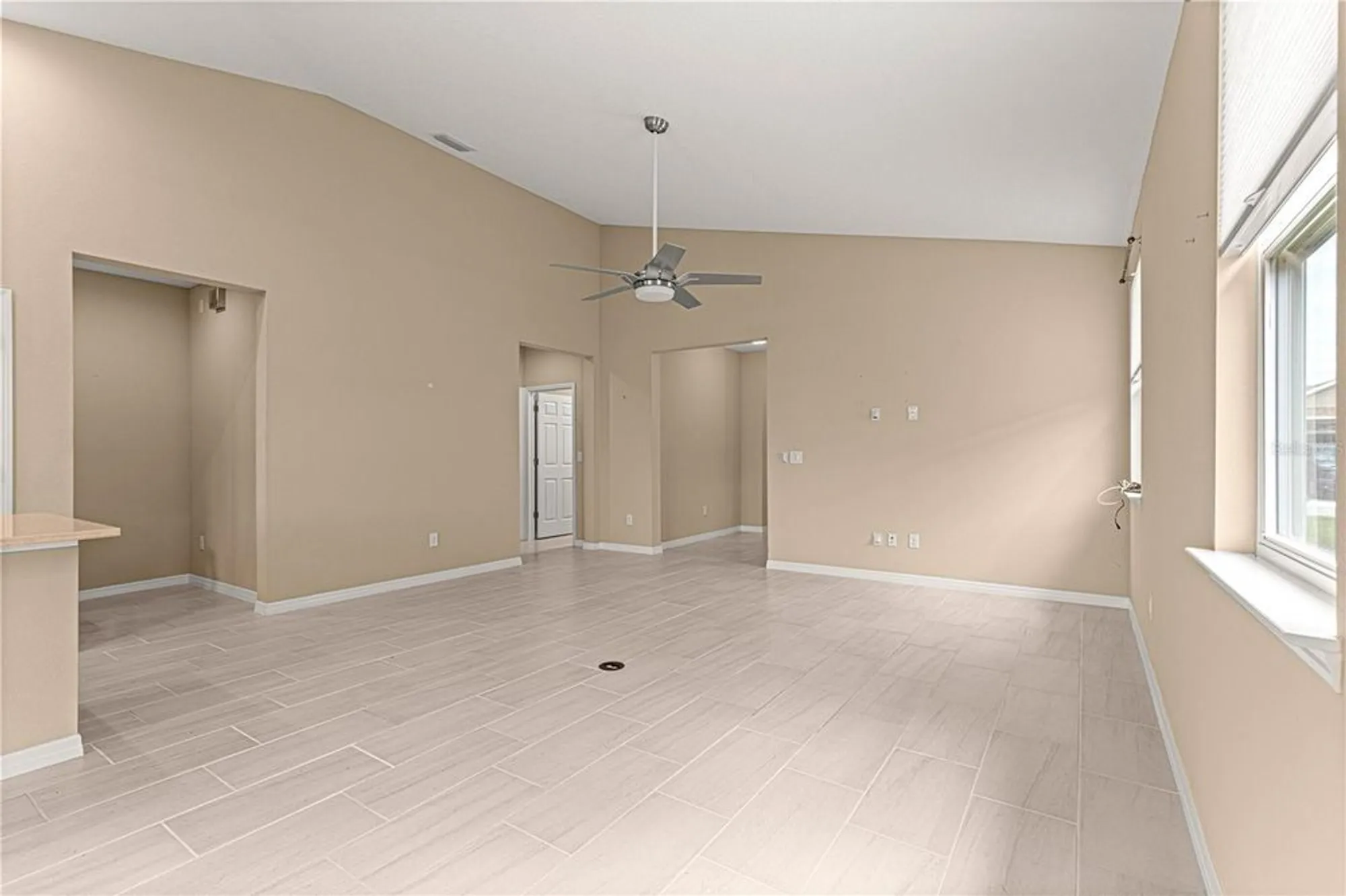 Property Slideshow image 18 of 46 | 5616 nw 39th ln, Ocala, FL, 34482
