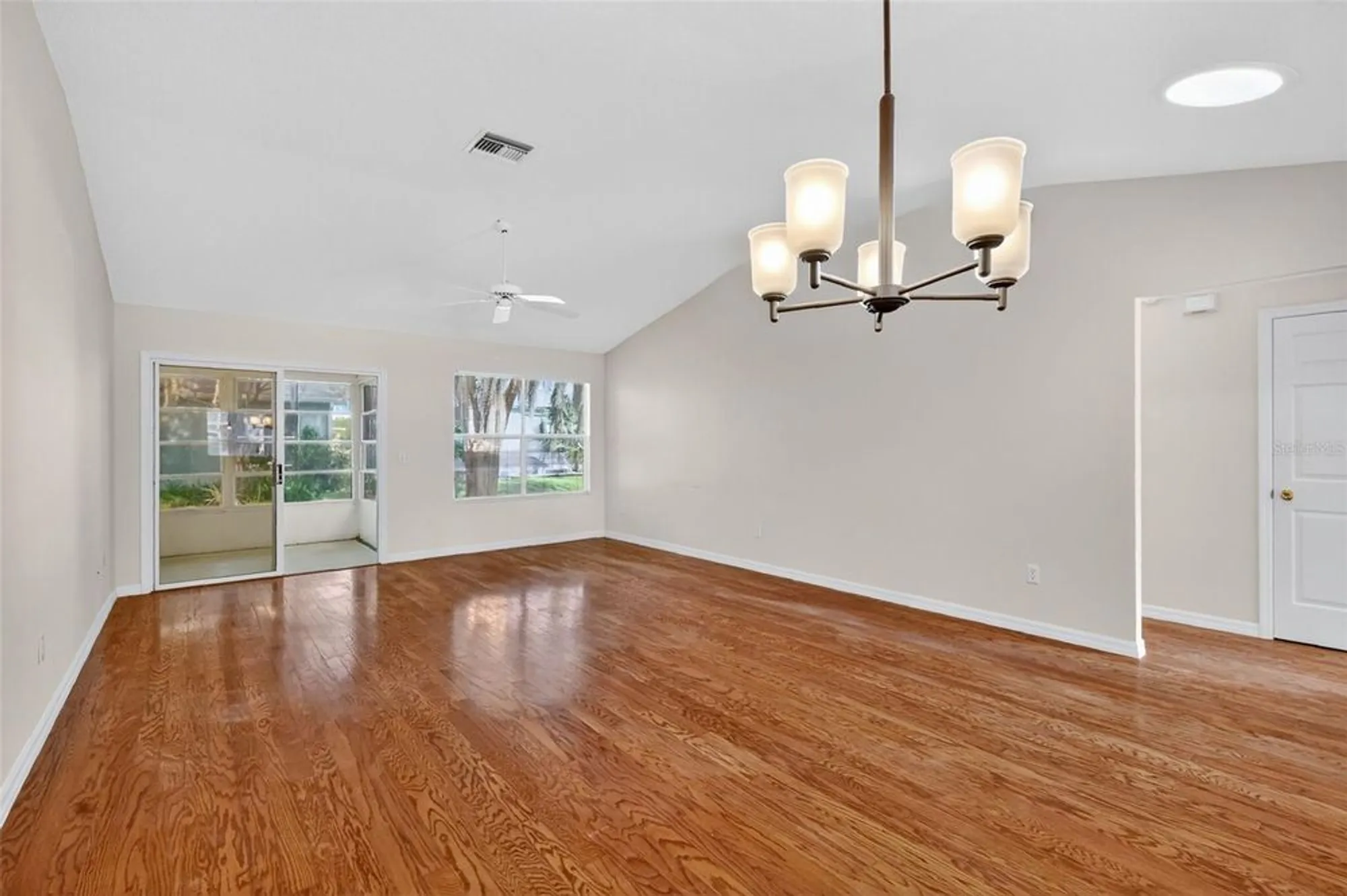 Property Slideshow image 15 of 40 | 604 juanita ct, The Villages, FL, 32159