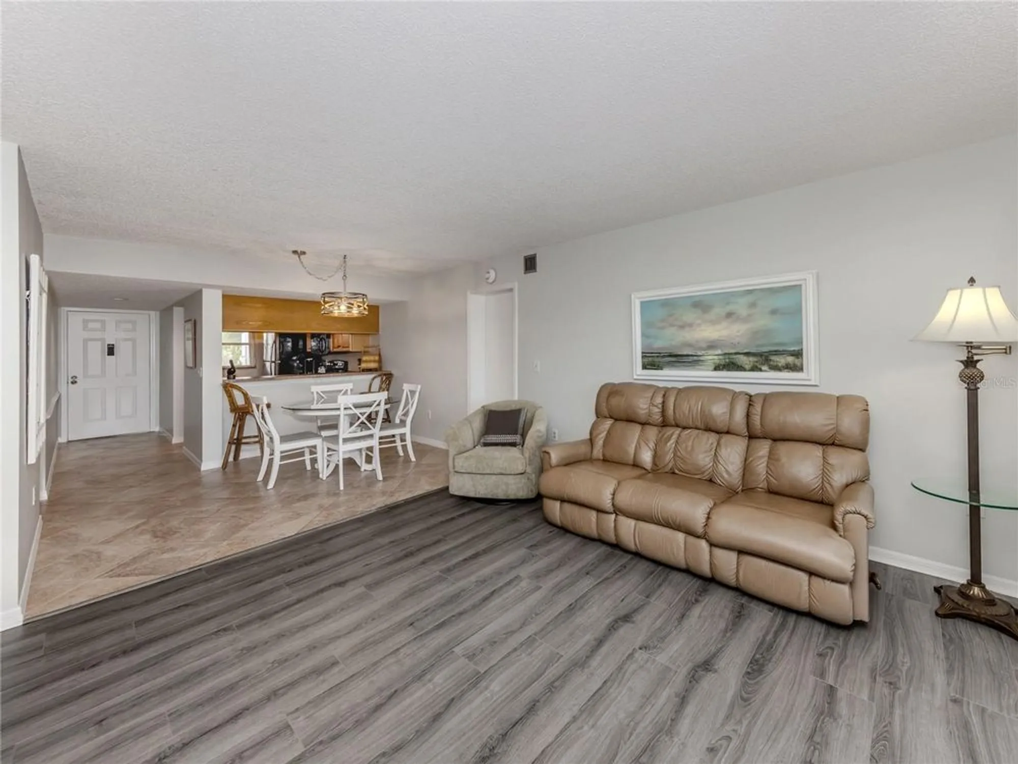 Property Slideshow image 9 of 68 | 437 cerromar ln unit 312, Venice, FL, 34293