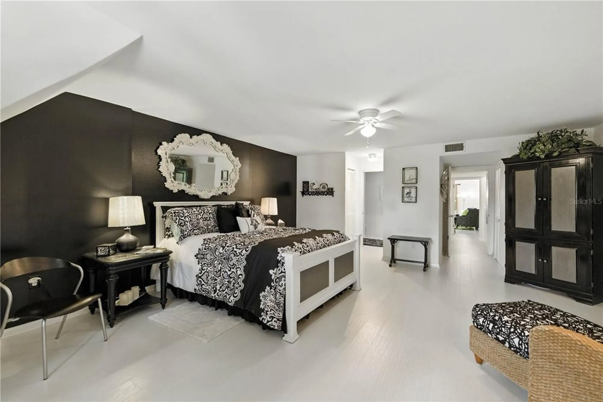 Property Slideshow image 17 of 29 | 9951 sw 88th court rd b, Ocala, FL, 34481