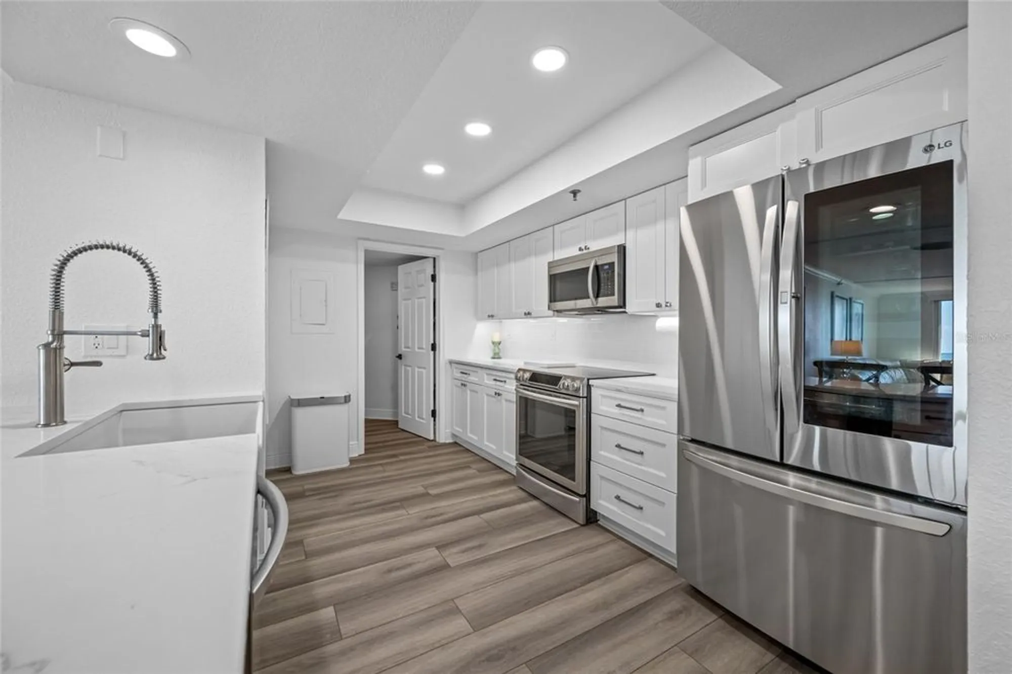 Property Slideshow image 8 of 54 | 6372 palma del mar blvd s apt 601, St Petersburg, FL, 33715