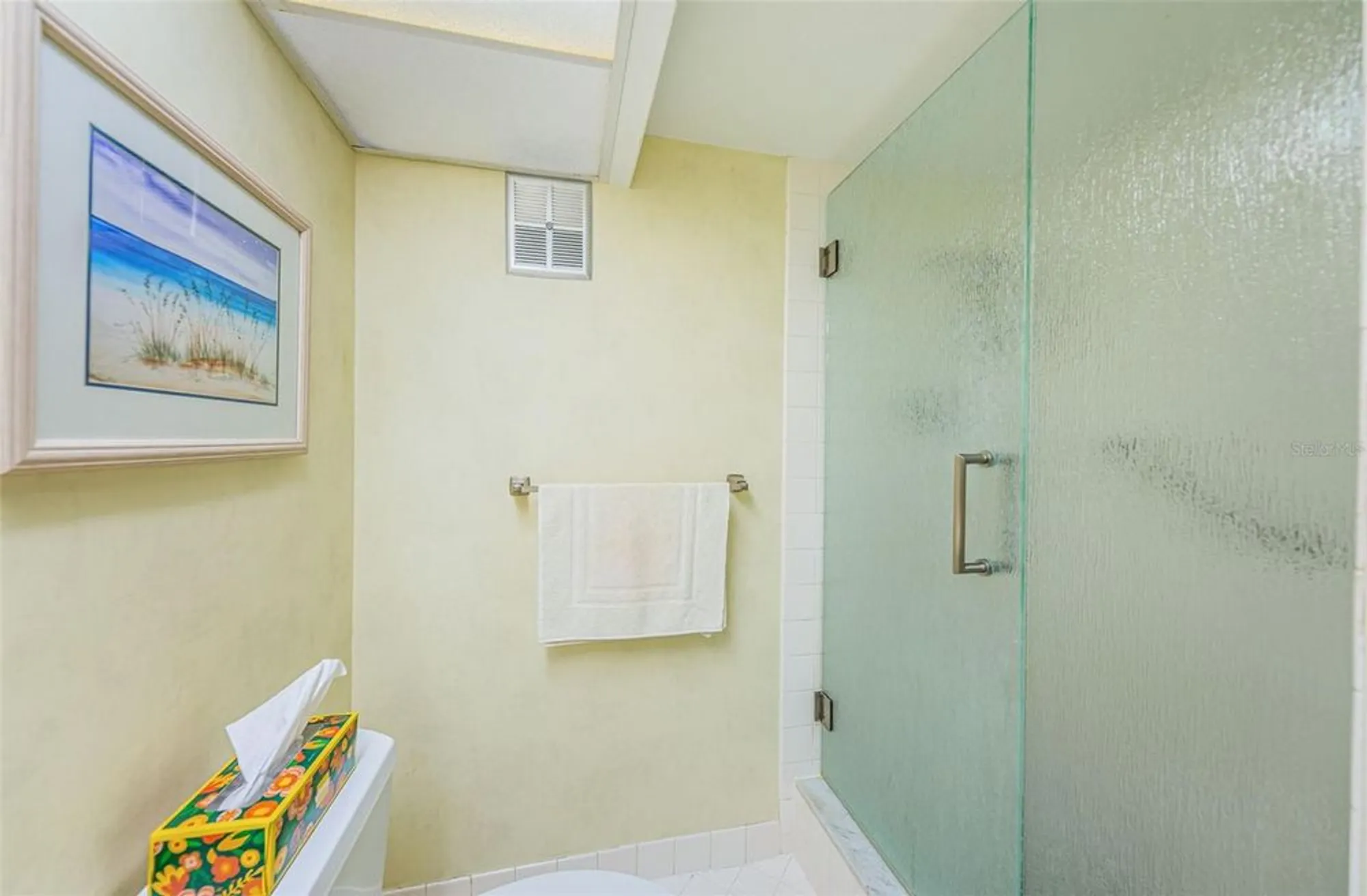 Property Slideshow image 25 of 50 | 4550 cove cir apt 502, St Petersburg, FL, 33708