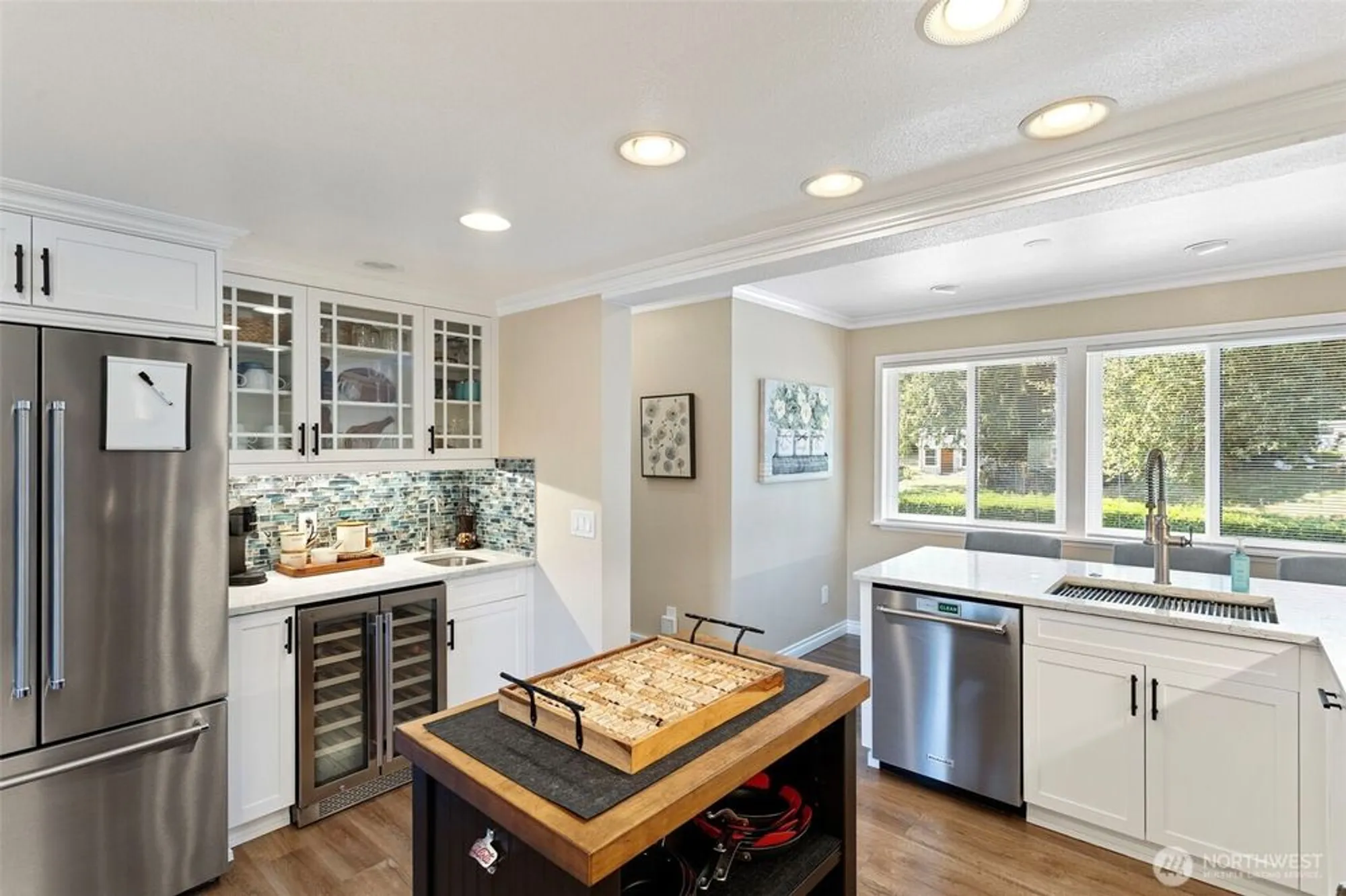 Property Slideshow image 9 of 40 | 10749 glen acres dr s # 10749s, Seattle, WA, 98168