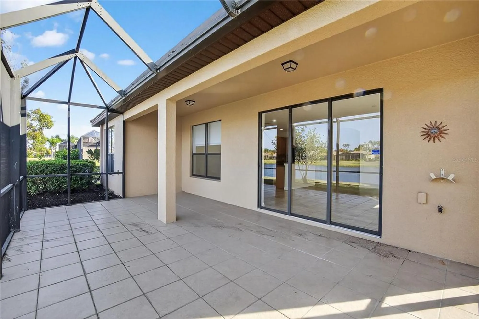 Property Slideshow image 43 of 76 | 331 cedar falls dr, Apollo Beach, FL, 33572