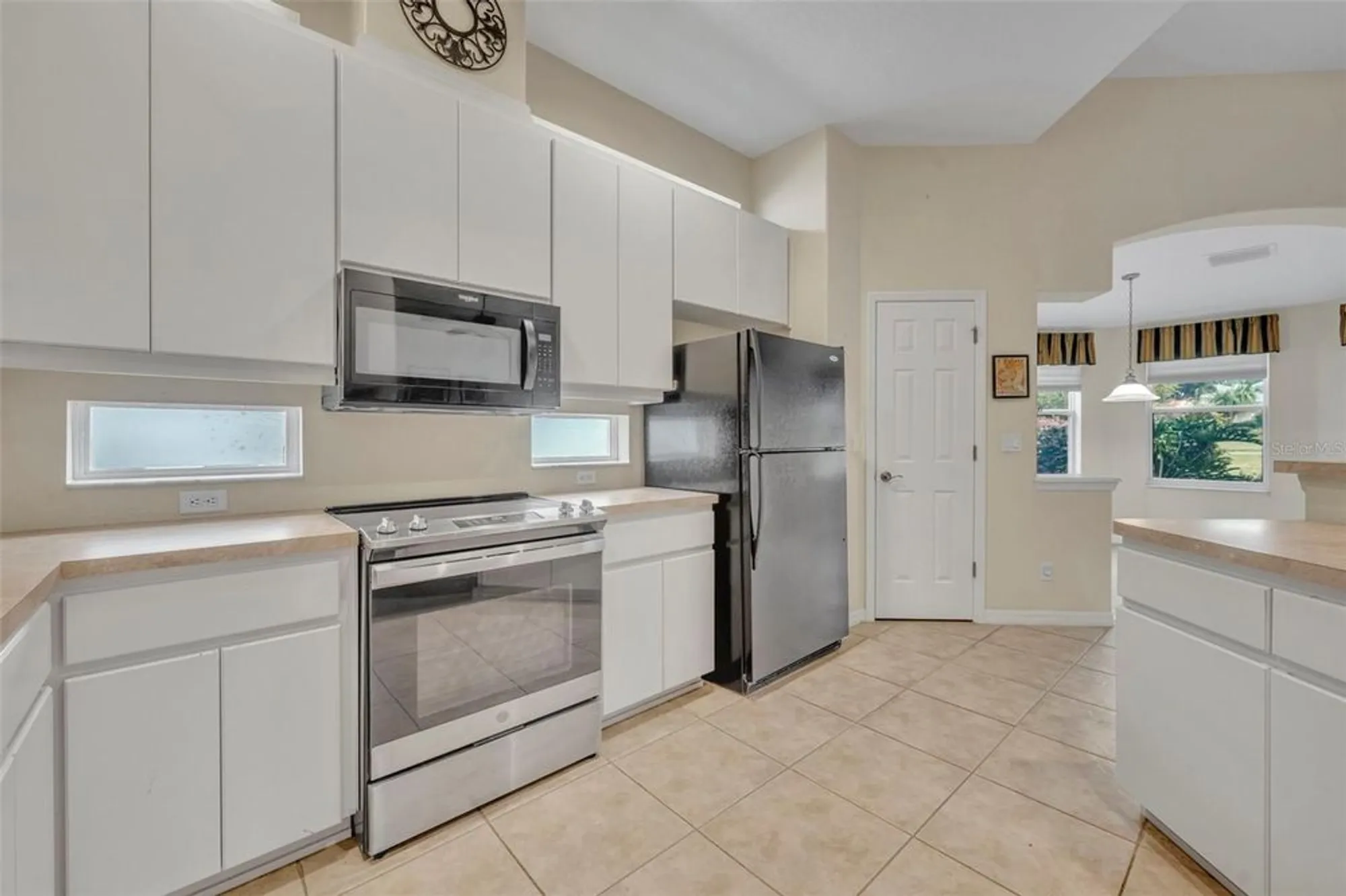 Property Slideshow image 22 of 52 | 5837 bounty cir, Tavares, FL, 32778