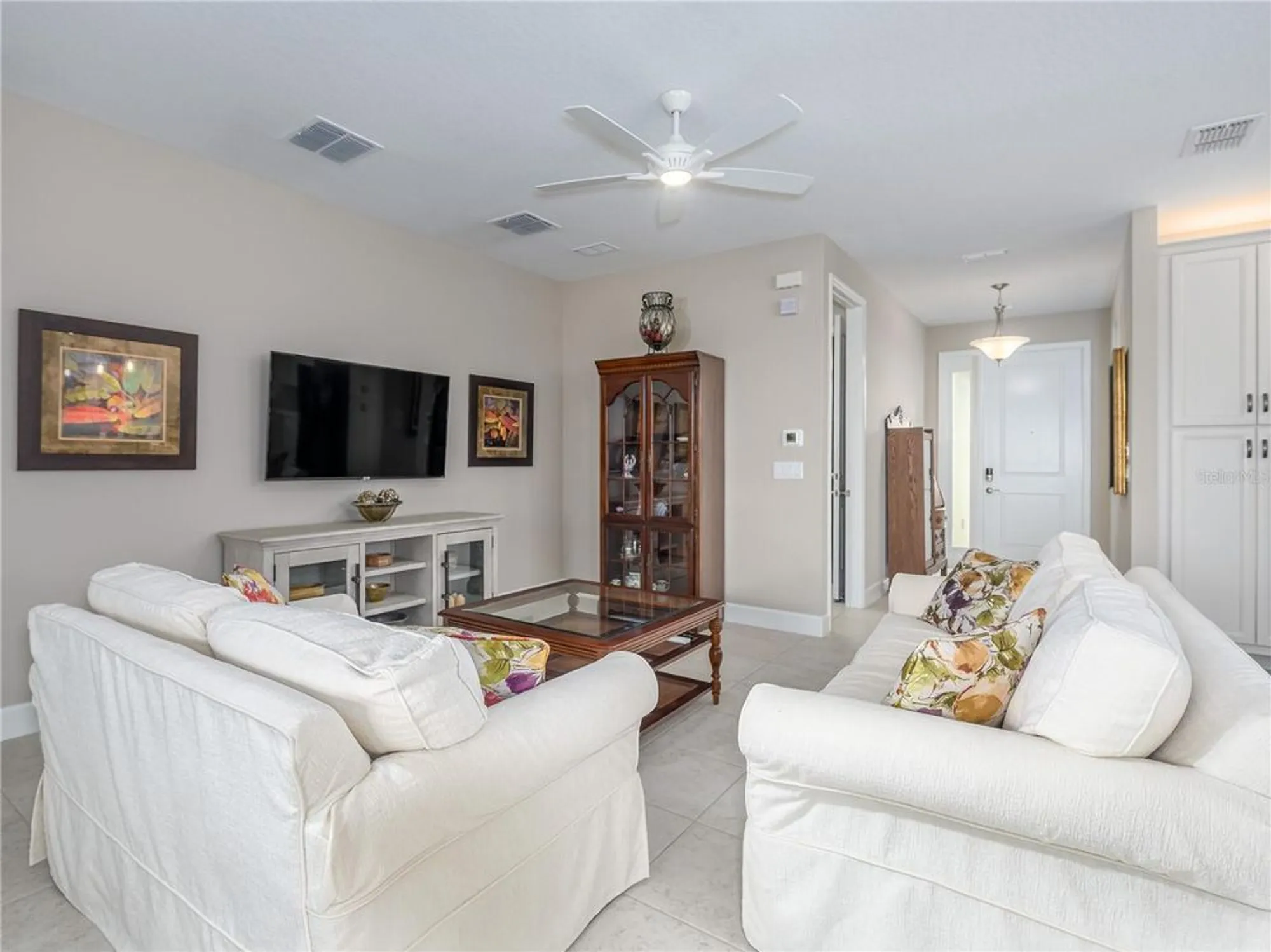Property Slideshow image 10 of 54 | 5122 sierra falls ct, Wimauma, FL, 33598