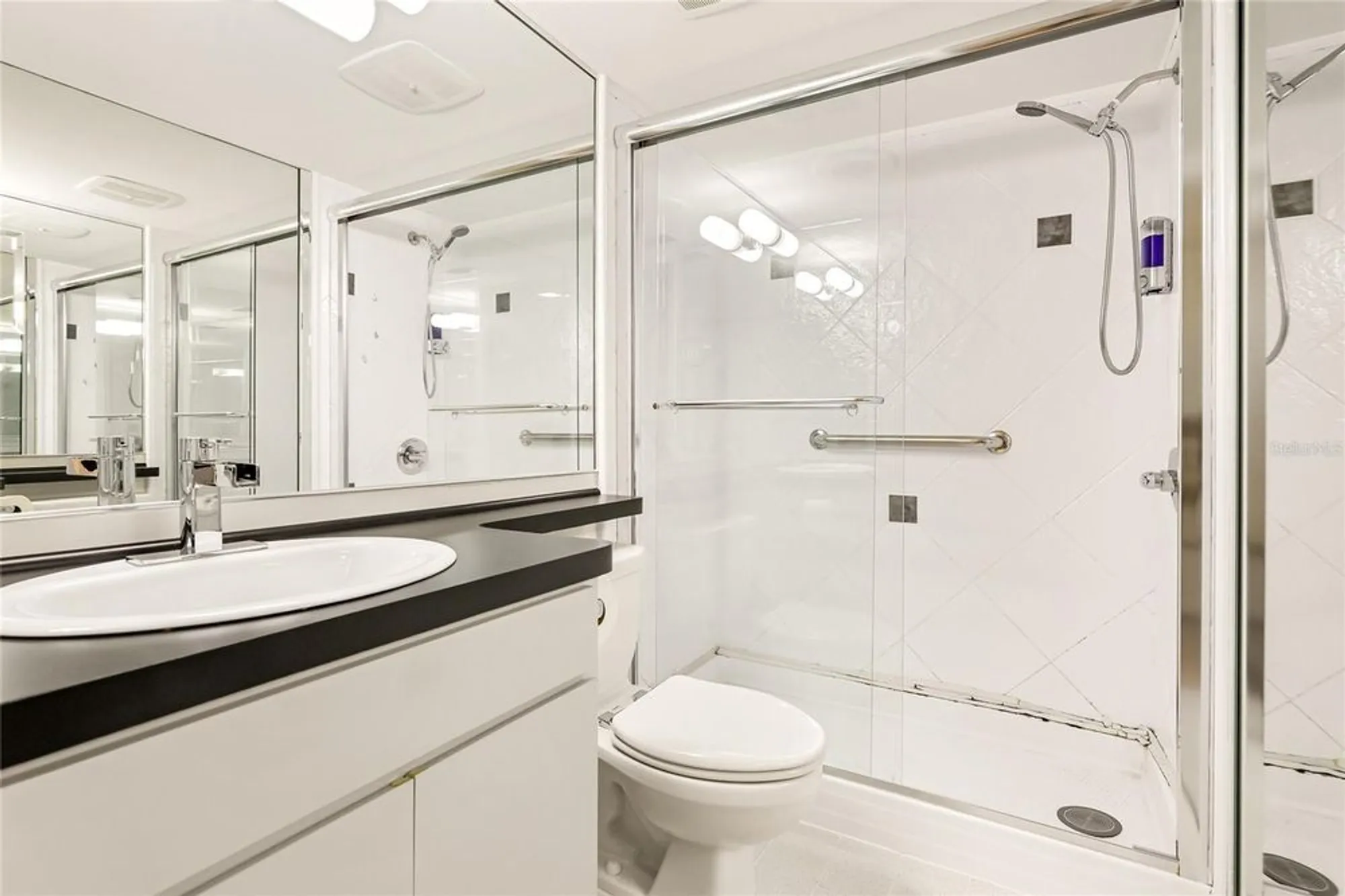 Property Slideshow image 16 of 43 | 6016 oak creek ln 1933, Bradenton, FL, 34210