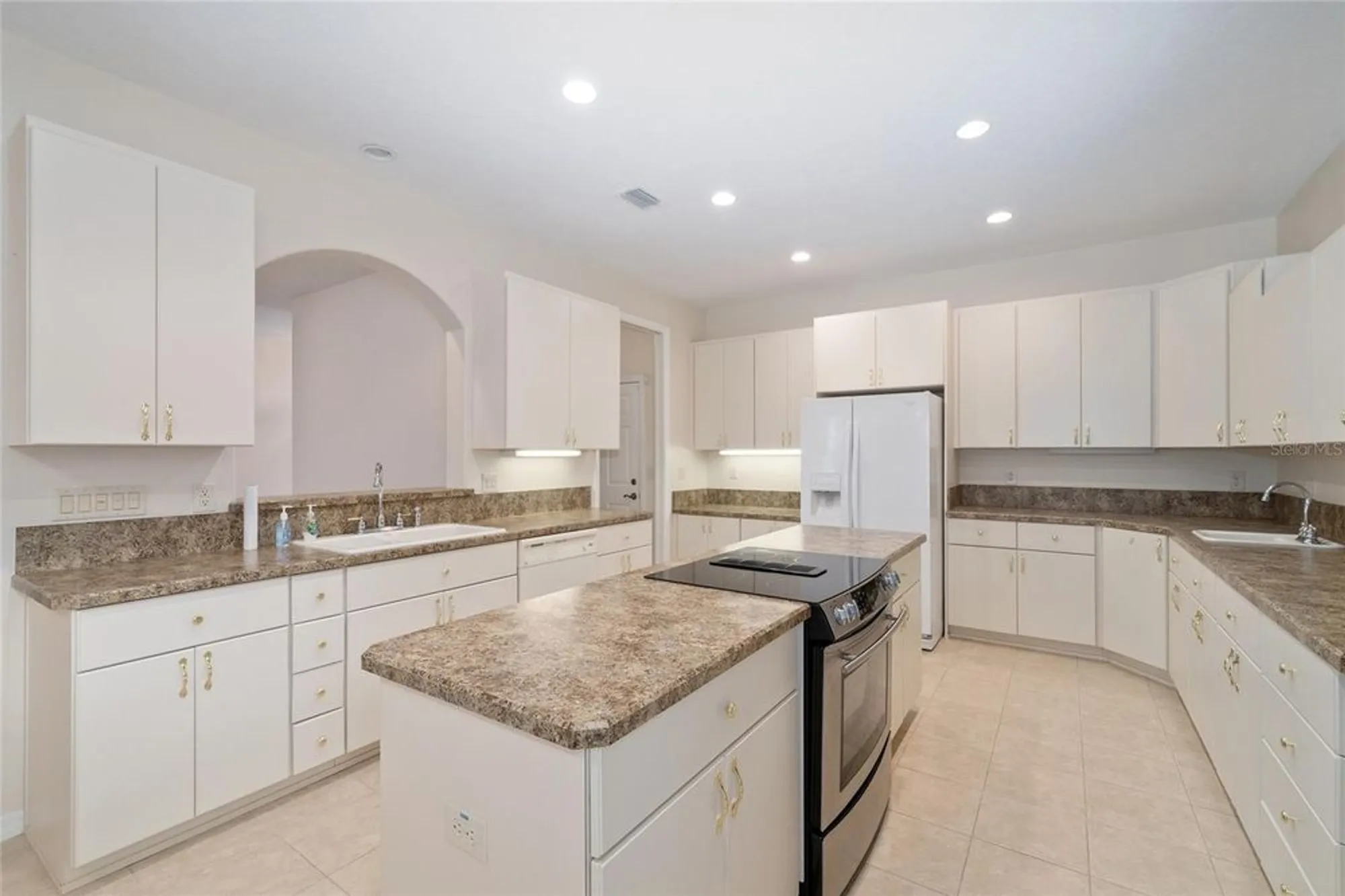 Property Slideshow image 21 of 63 | 5318 fantasy way, Leesburg, FL, 34748