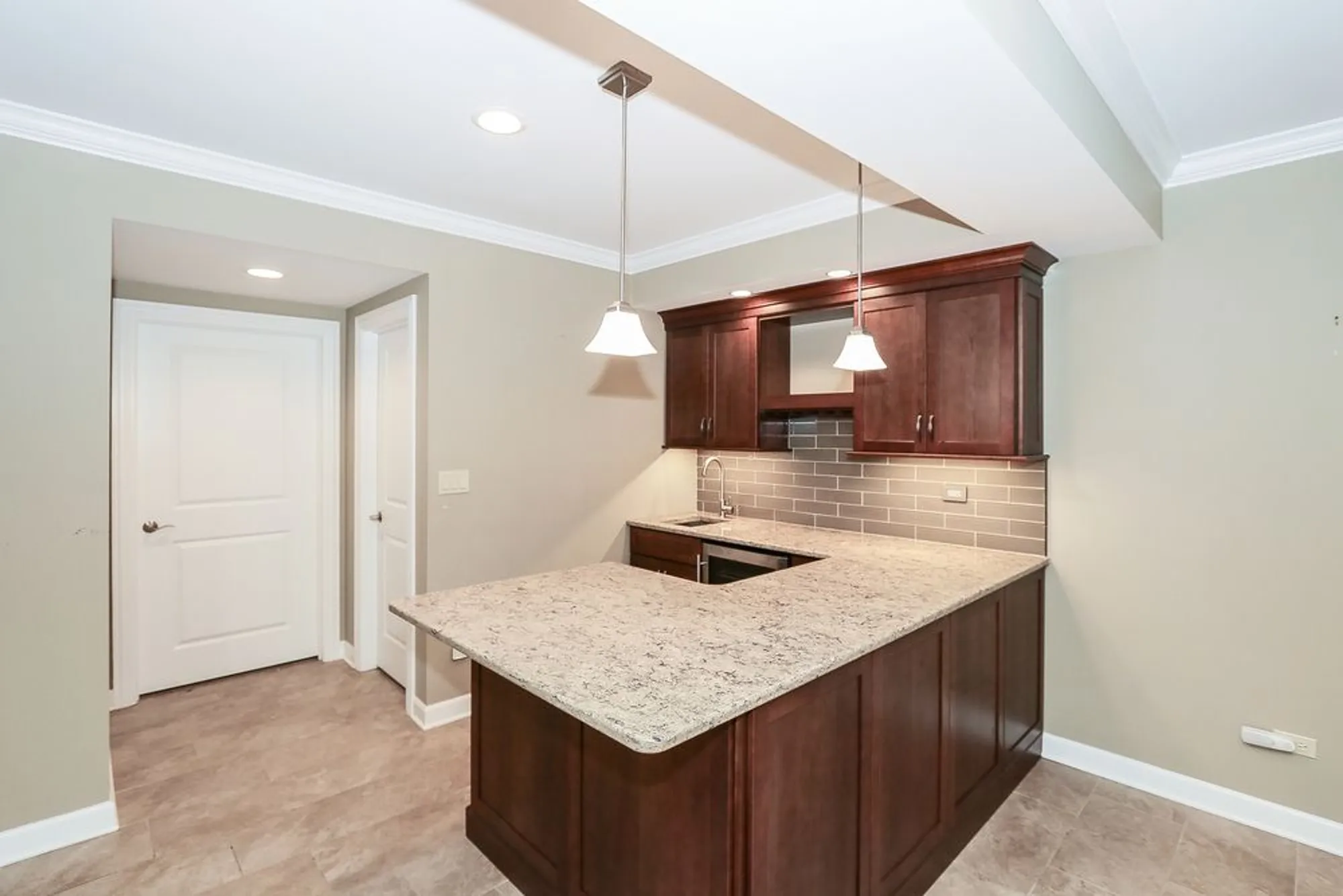 Property Slideshow image 28 of 35 | , Lake In The Hills, IL, 60156