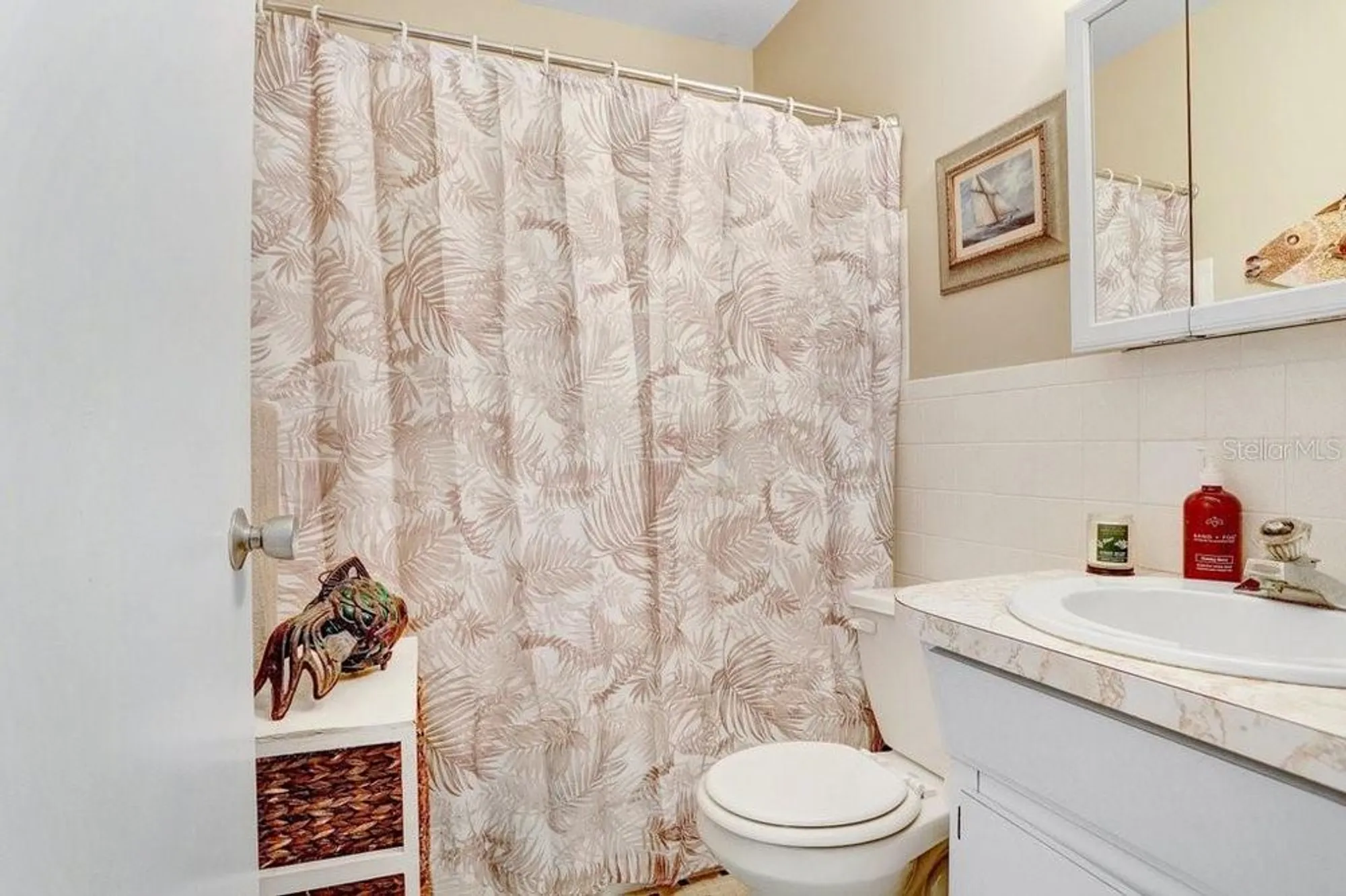 Property Slideshow image 14 of 46 | 2361 jamaican st 51, Clearwater, FL, 33763