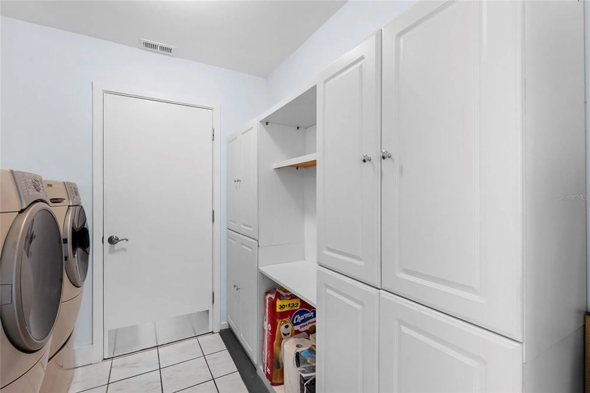 Property Slideshow image 46 of 57 | 5720 timber lake cir, Sarasota, FL, 34243