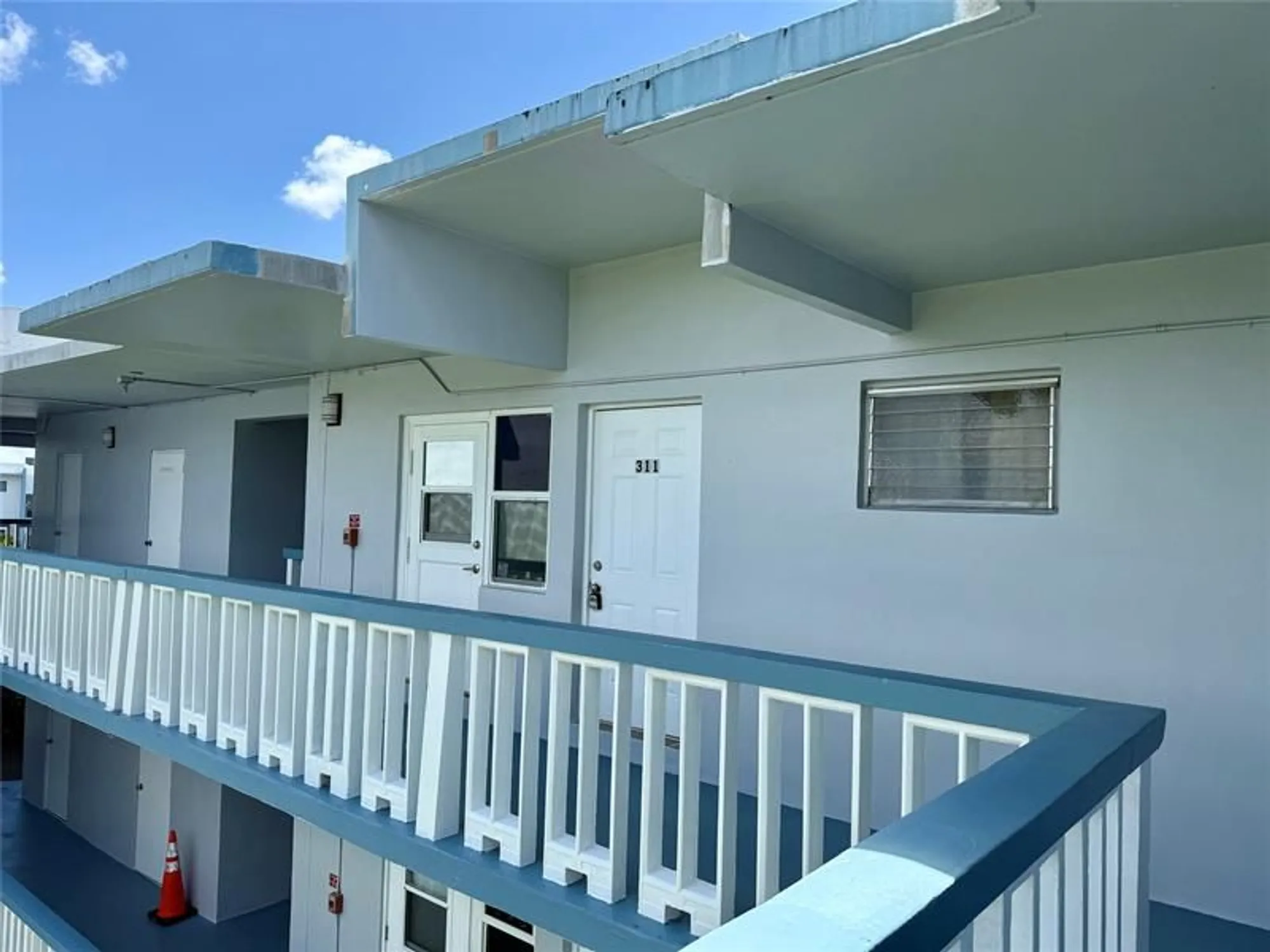Property Slideshow image 16 of 49 | 2300 park ln 311, Hollywood, FL, 33021