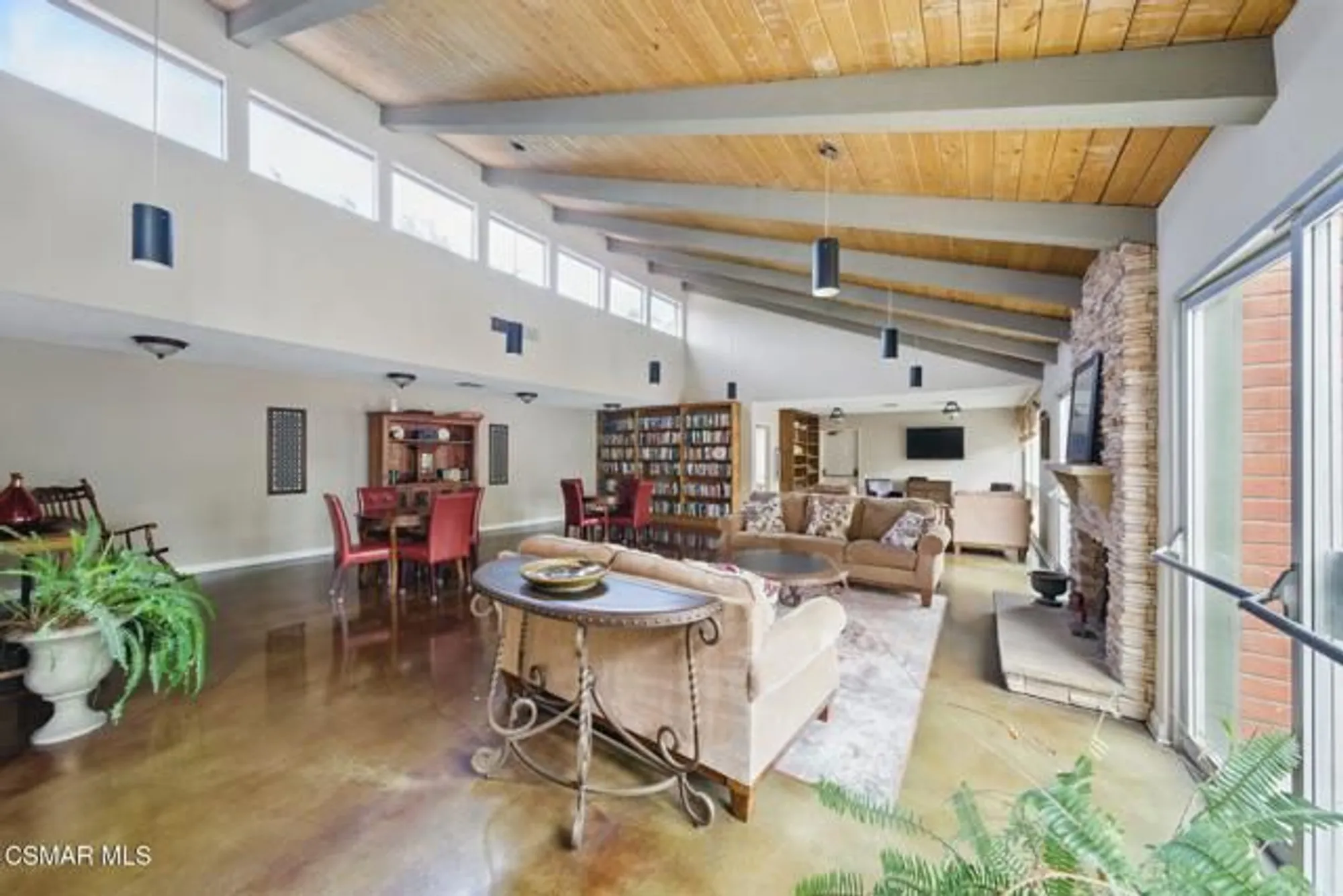 Property Slideshow image 42 of 54 | 769 birchpark cir 203, Thousand Oaks, CA, 91360