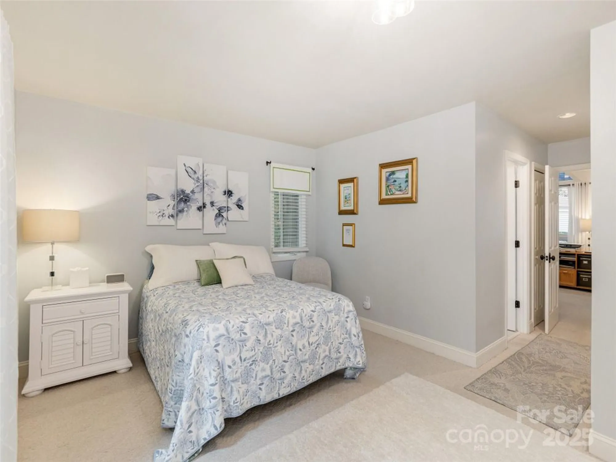Property Slideshow image 27 of 48 | 210 black oak ln, Hendersonville, NC, 28791