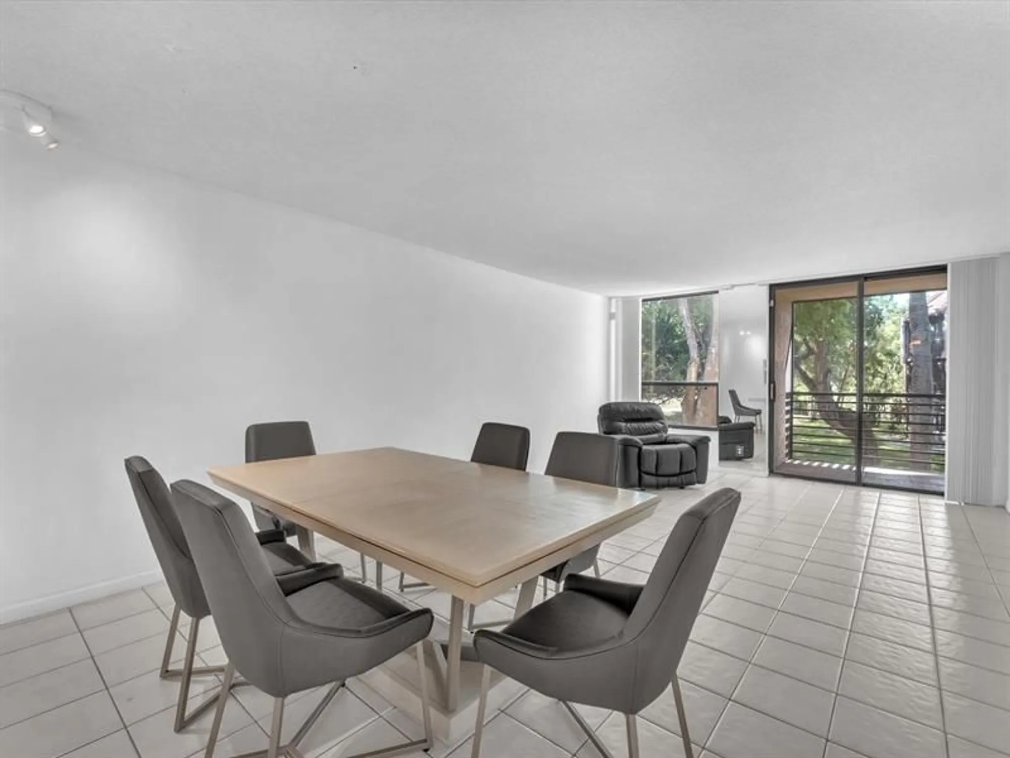 Property Slideshow image 6 of 37 | 7750 w mcnab rd apt 202, Tamarac, FL, 33321