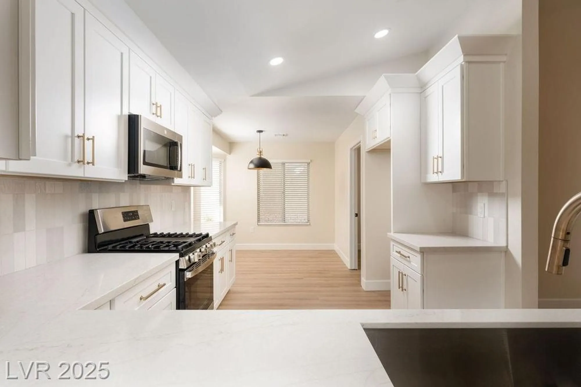 Property Slideshow image 10 of 31 | 8513 festival dr, Las Vegas, NV, 89134