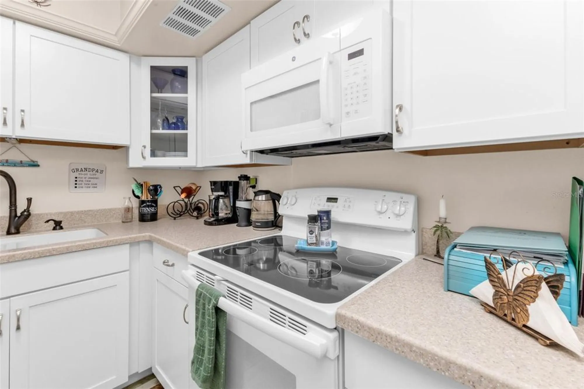Property Slideshow image 8 of 18 | 21300 brinson ave apt 119, Port Charlotte, FL, 33952