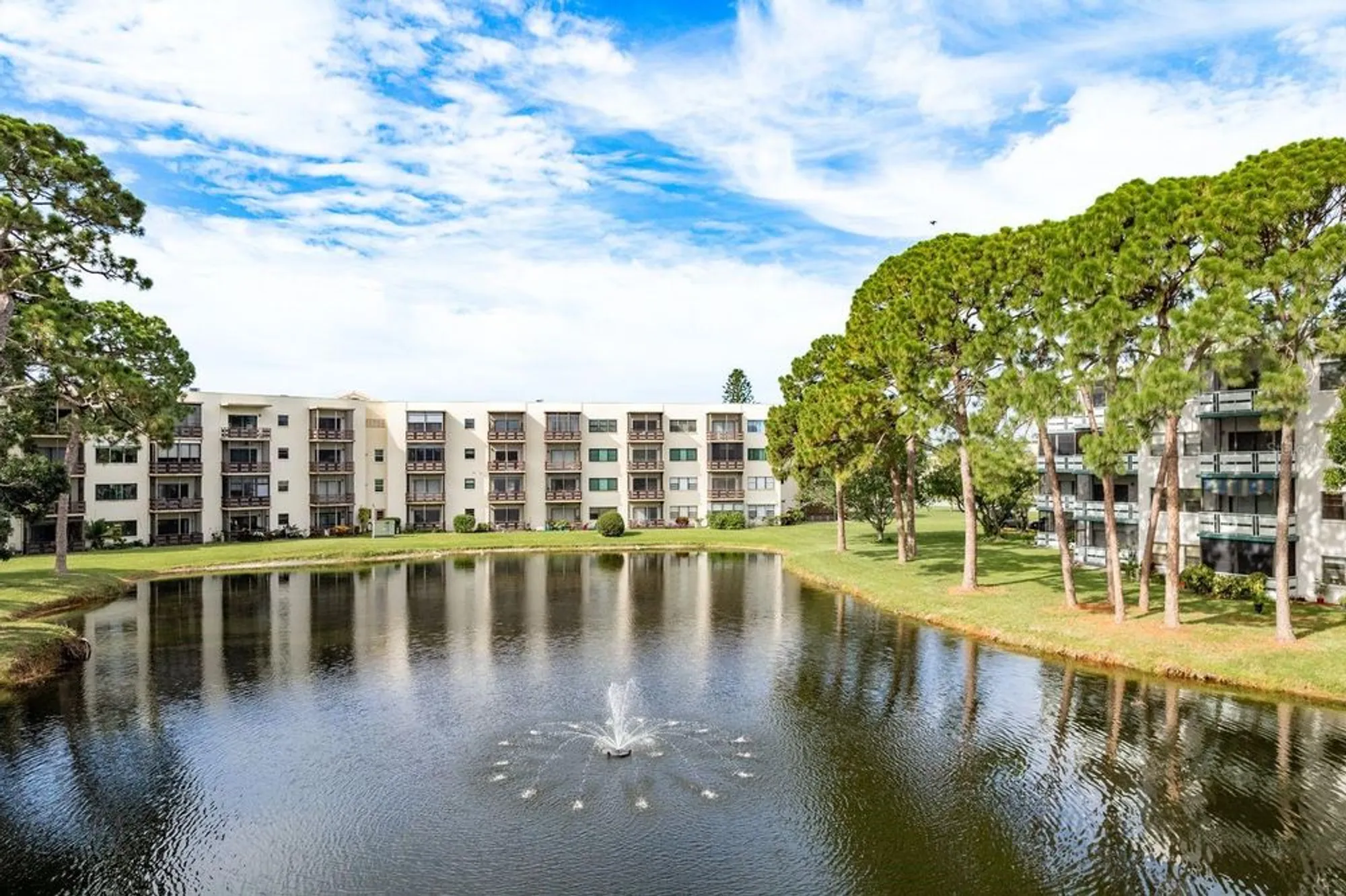 Property Slideshow image 4 of 56 | 7975 58th ave n unit 403, St Petersburg, FL, 33709