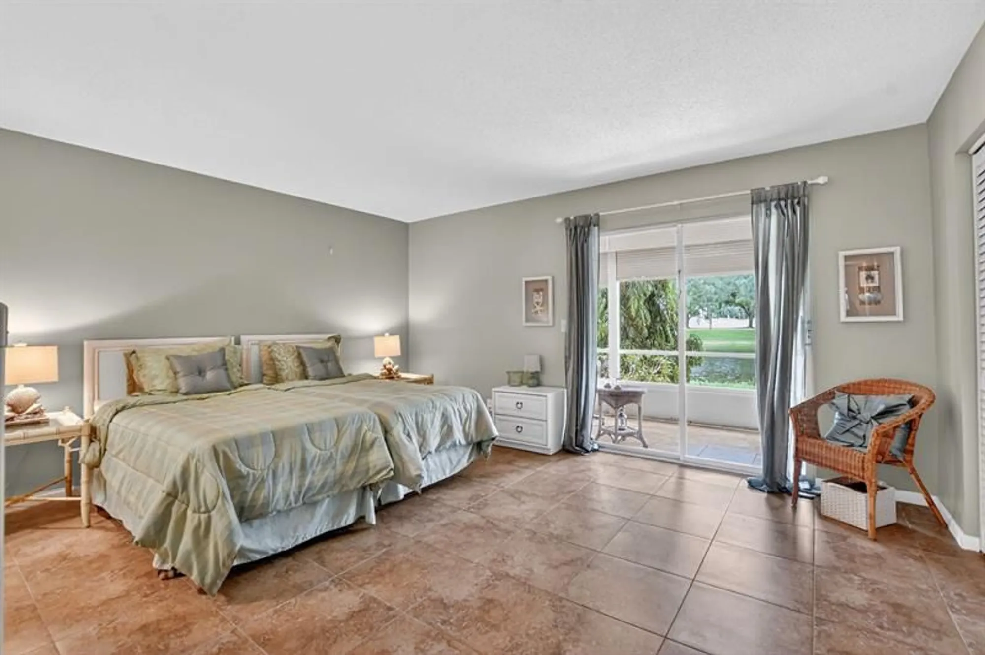 Property Slideshow image 11 of 62 | 1157 cambridge g # 1157, Deerfield Beach, FL, 33442