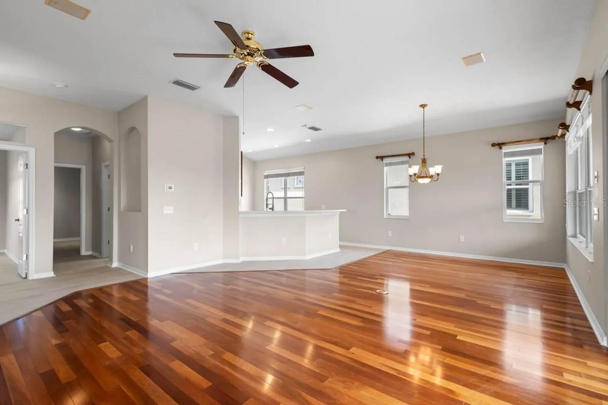 Property Slideshow image 7 of 52 | 1112 jasmine creek ct, Sun City Center, FL, 33573