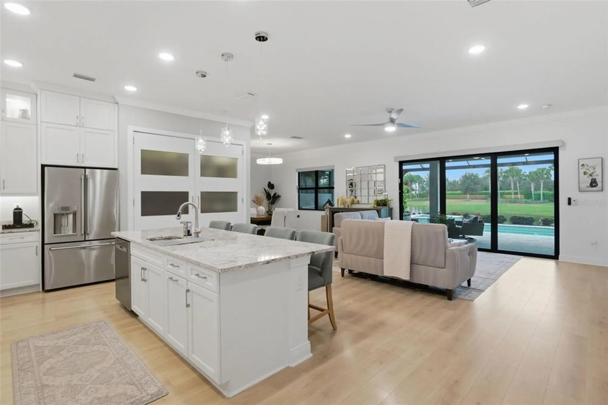 Property Slideshow image 19 of 71 | 5027 kiva cir, Bradenton, FL, 34211