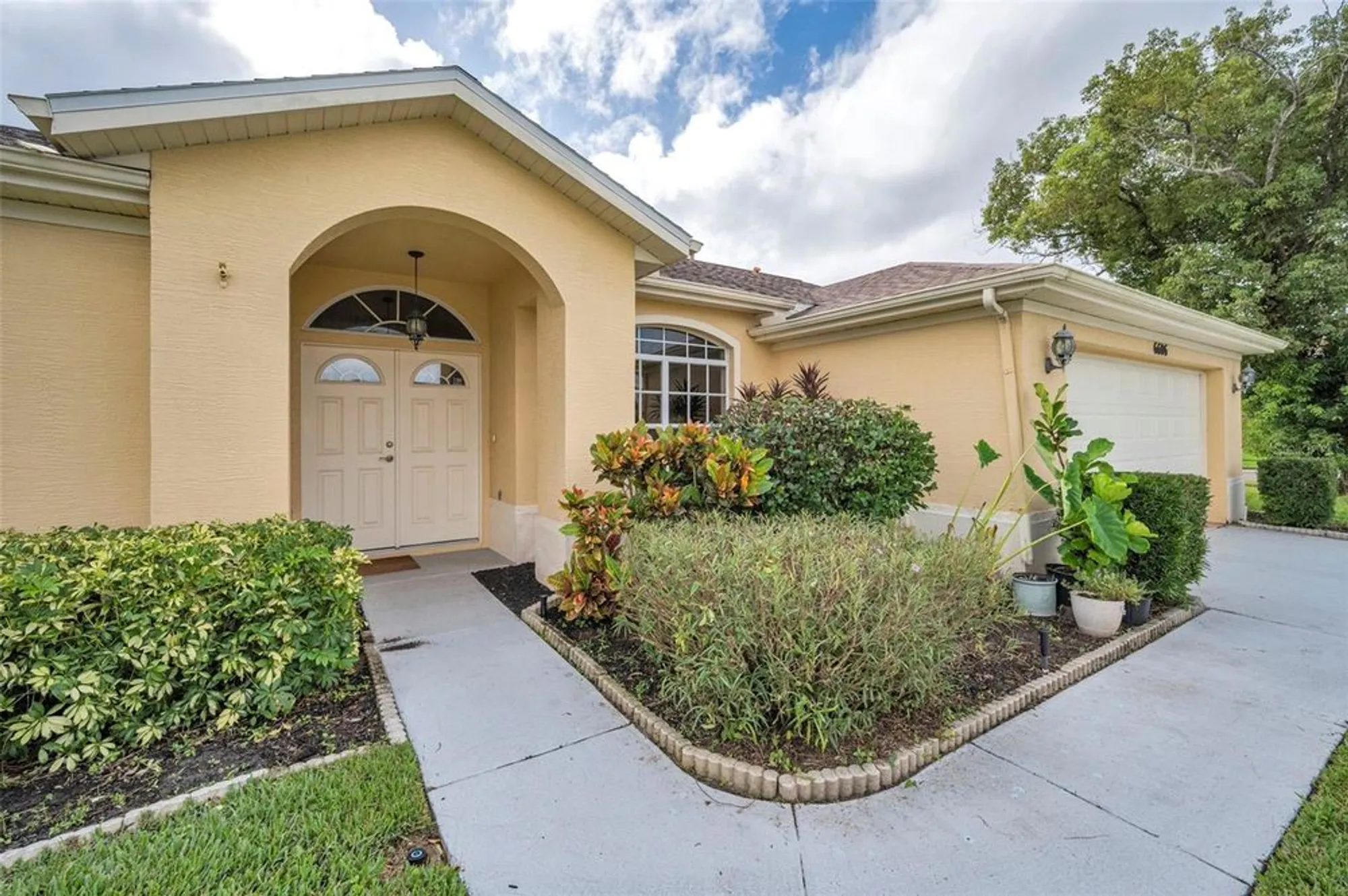 Property Slideshow image 3 of 60 | 6606 garden palm ct, New Port Richey, FL, 34655