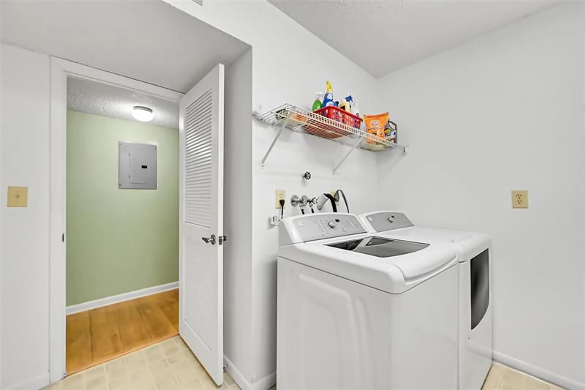 Property Slideshow image 32 of 64 | 4940 e sabal palm blvd apt 202, Tamarac, FL, 33319