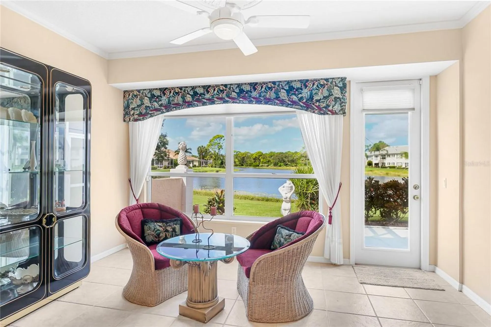 Property Slideshow image 13 of 51 | 875 chalmers dr 11, Venice, FL, 34293