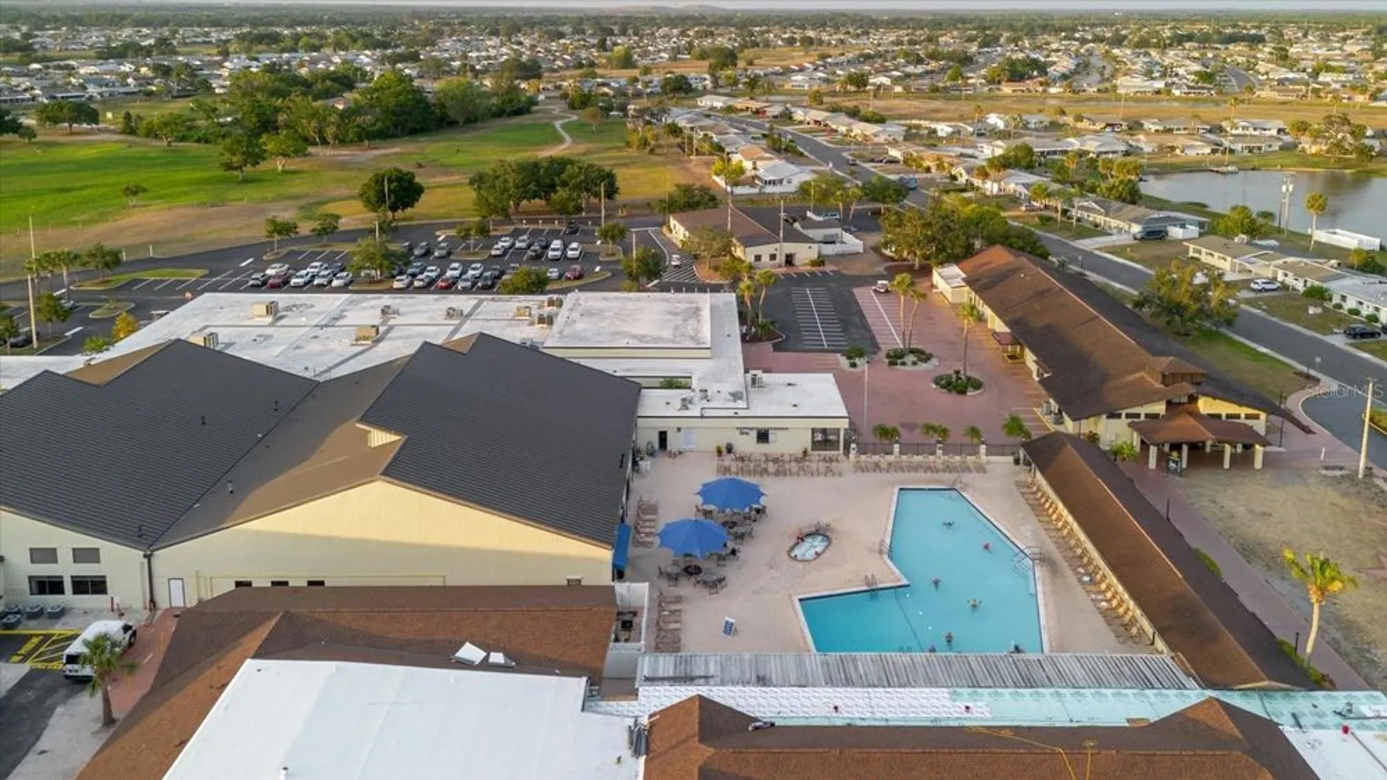 Property Slideshow image 37 of 60 | 646 allegheny dr, Sun City Center, FL, 33573