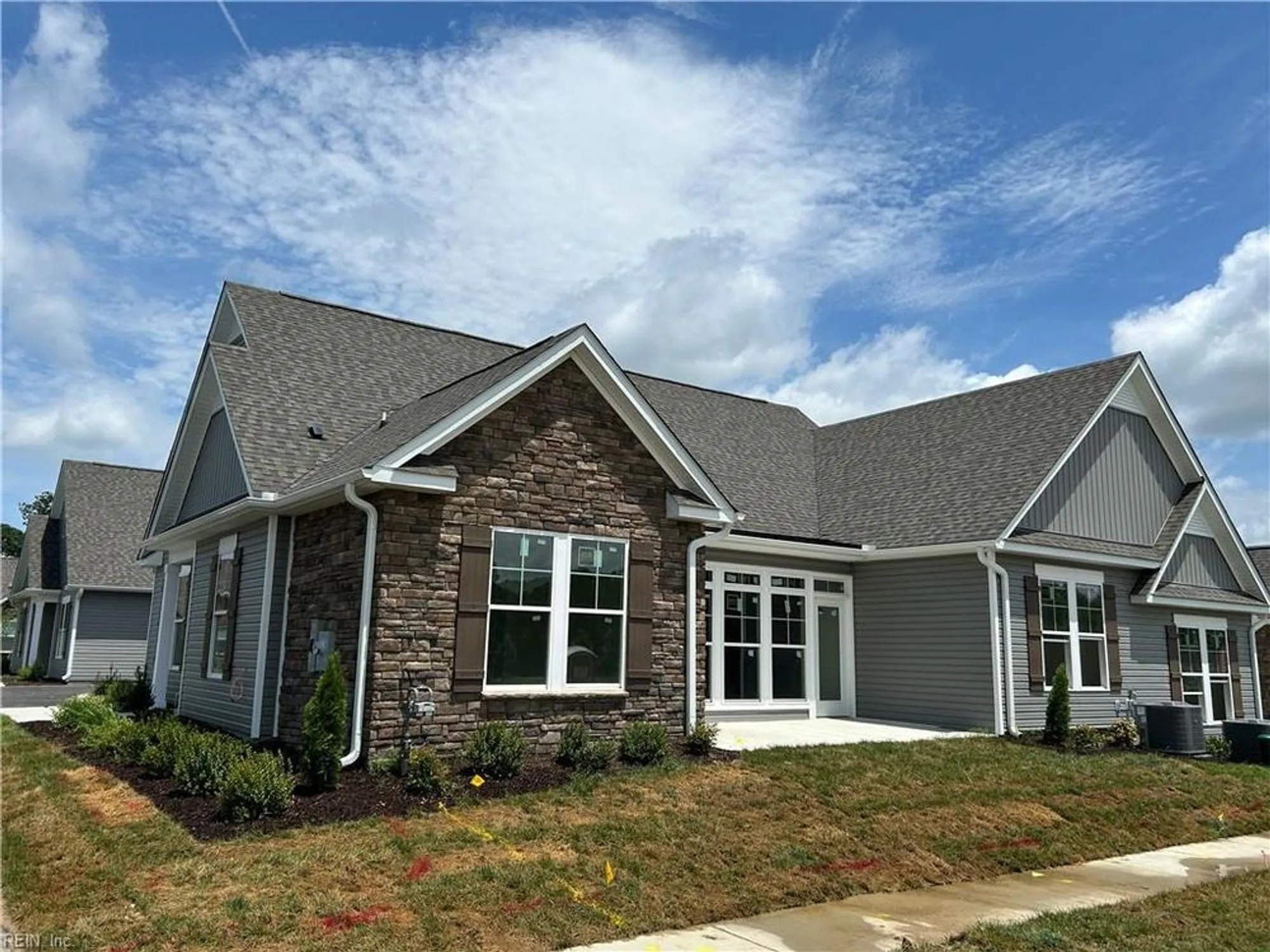 Property Slideshow image 6 of 29 | 224 st pauls ave # 32-3, Smithfield, VA, 23430