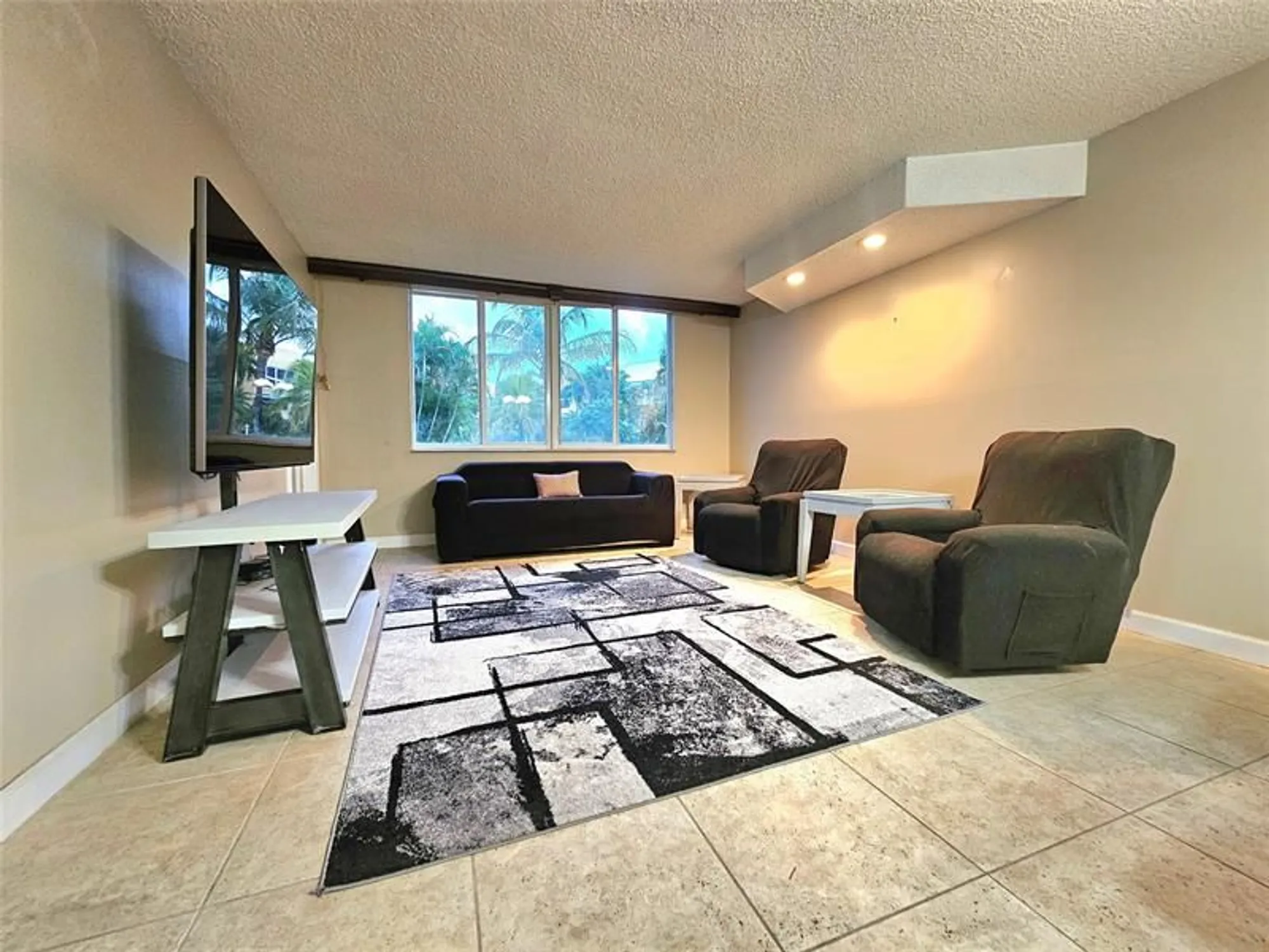 Property Slideshow image 4 of 35 | 6700 royal palm blvd apt 112, Margate, FL, 33063