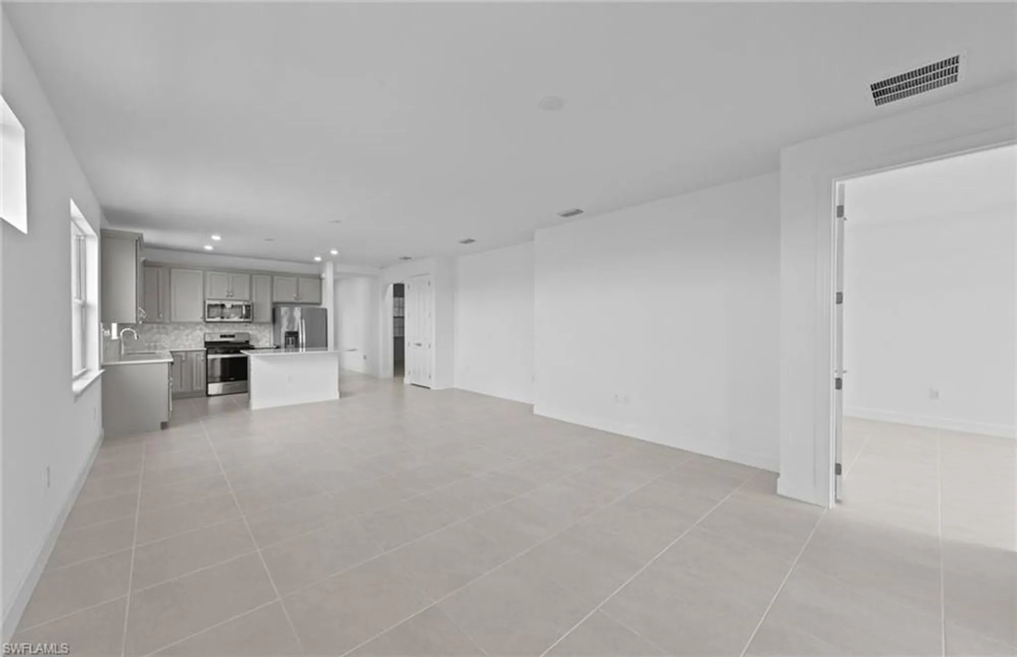 Property Slideshow image 3 of 29 | 12661 pyrite ct, Alva, FL, 33920