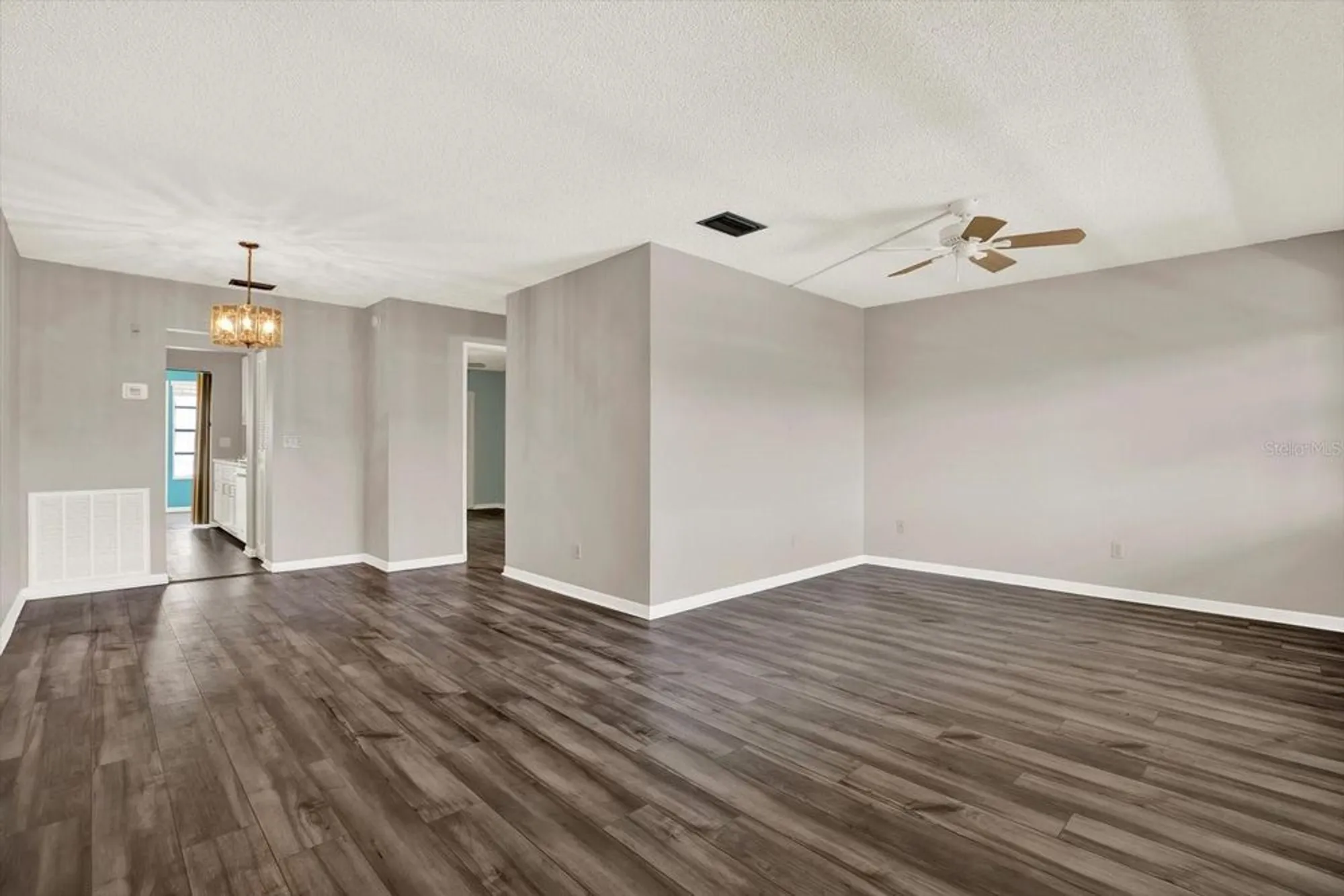 Property Slideshow image 4 of 32 | 2960 59th st 108, Gulfport, FL, 33707