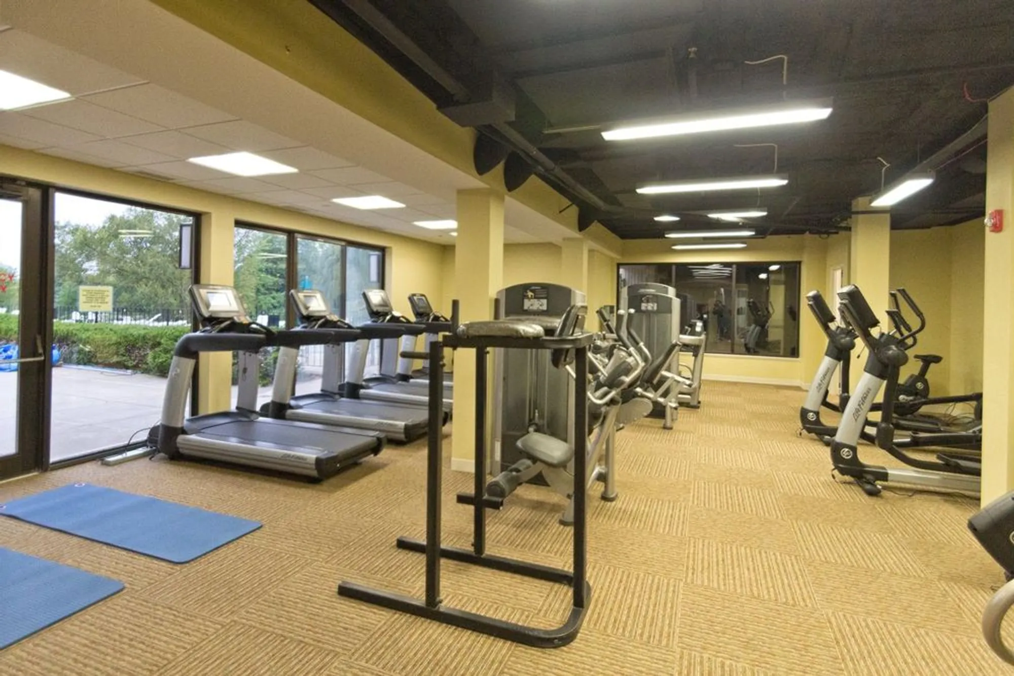 Property Slideshow image 45 of 45 | 33 shoreline rd b, Lake Barrington, IL, 60010