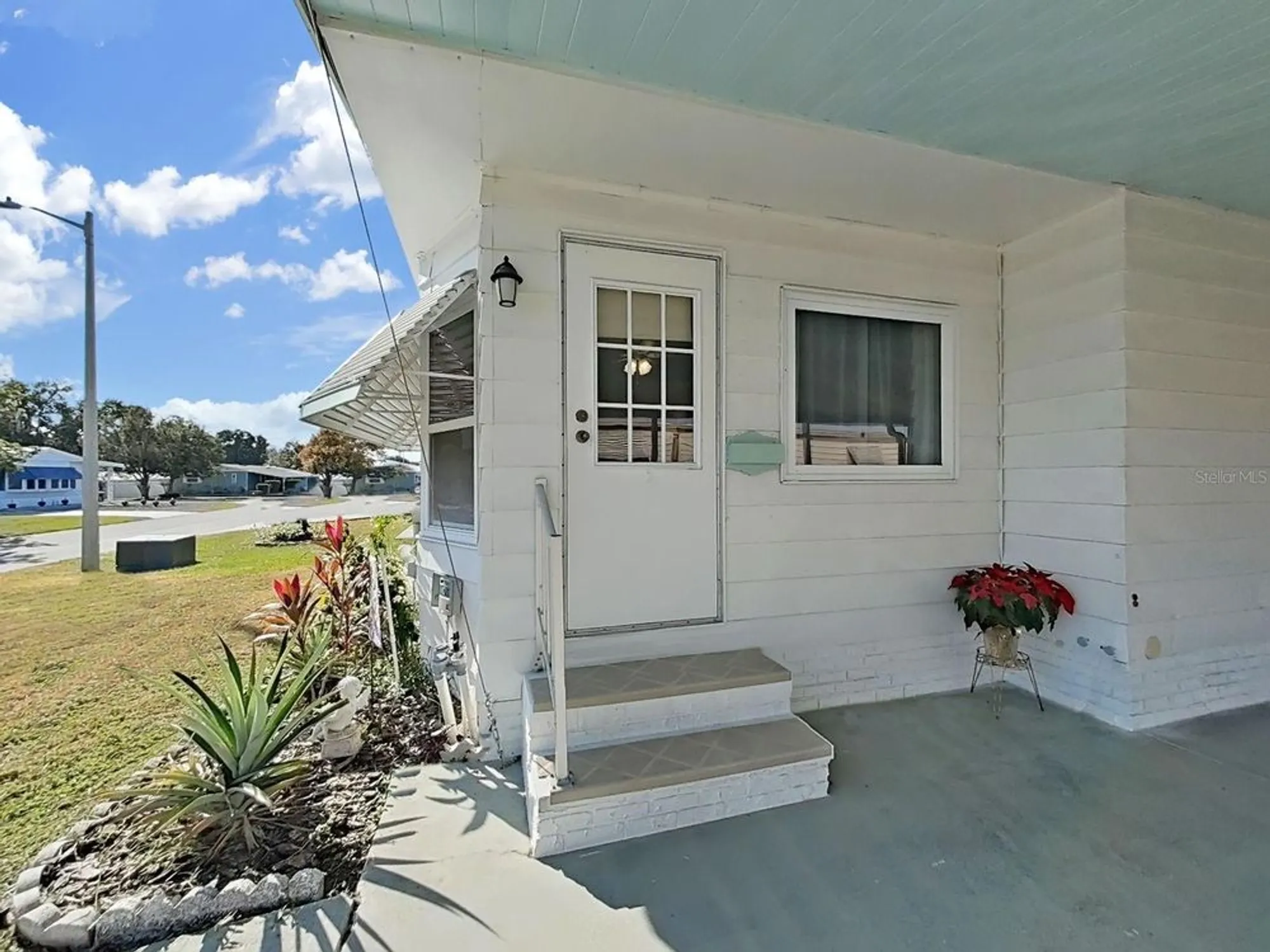 Property Slideshow image 5 of 45 | 4928 foxdale dr, Lakeland, FL, 33810