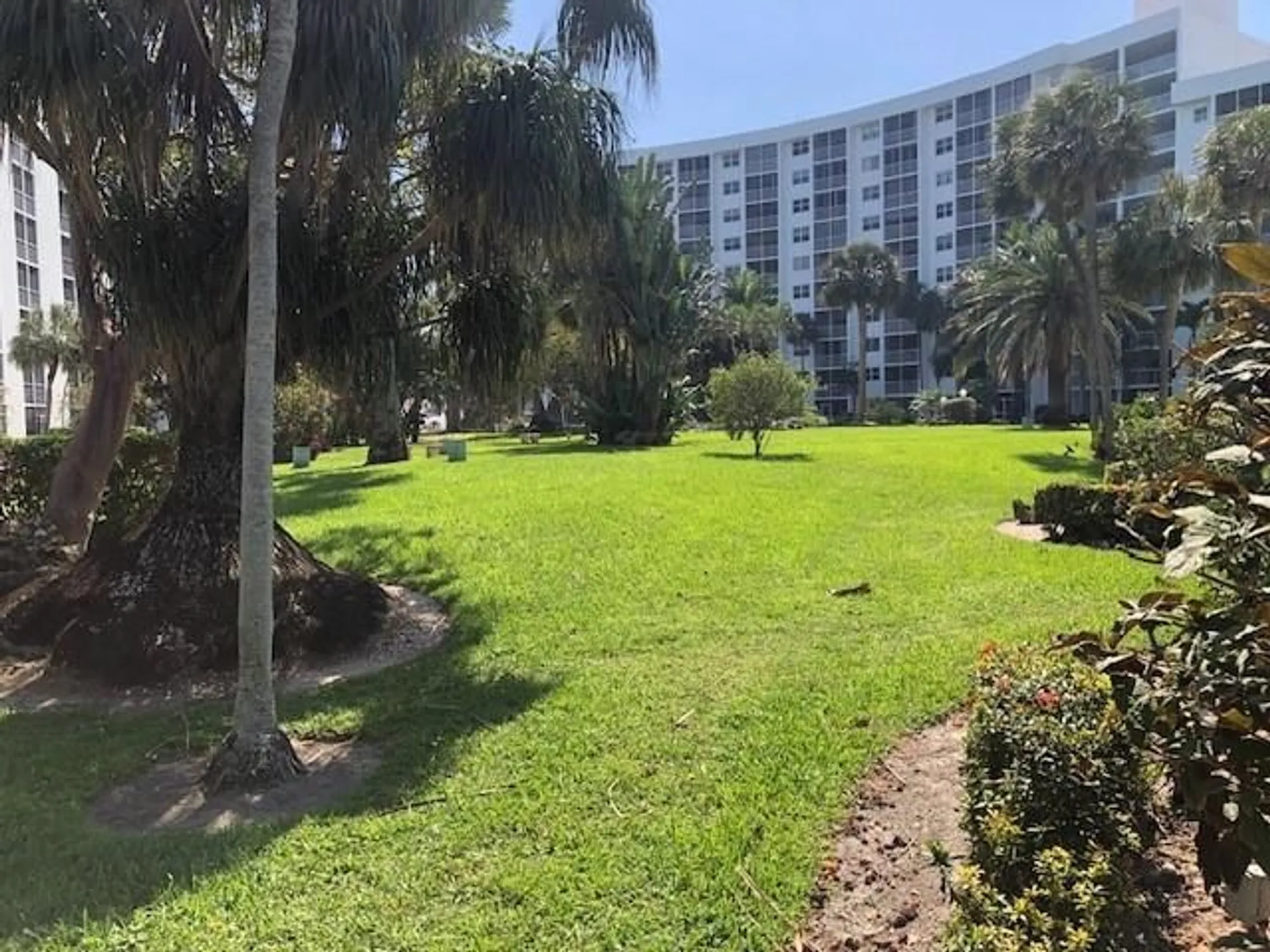 Property Slideshow image 15 of 24 | 2731 ne 14th street cswy 135, Pompano Beach, FL, 33062