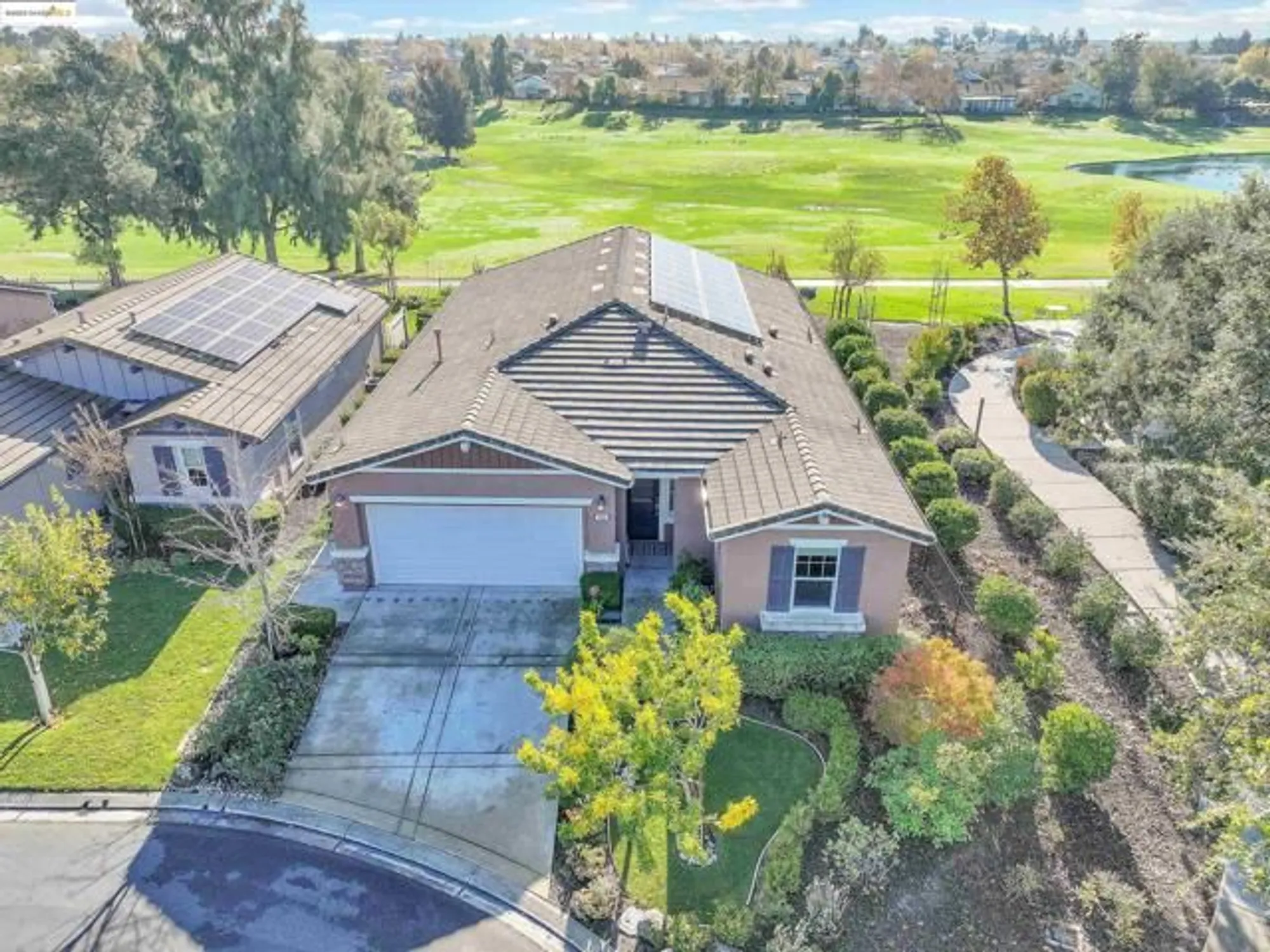 Property Slideshow image 8 of 38 | 353 desert forest ct, Rio Vista, CA, 94571