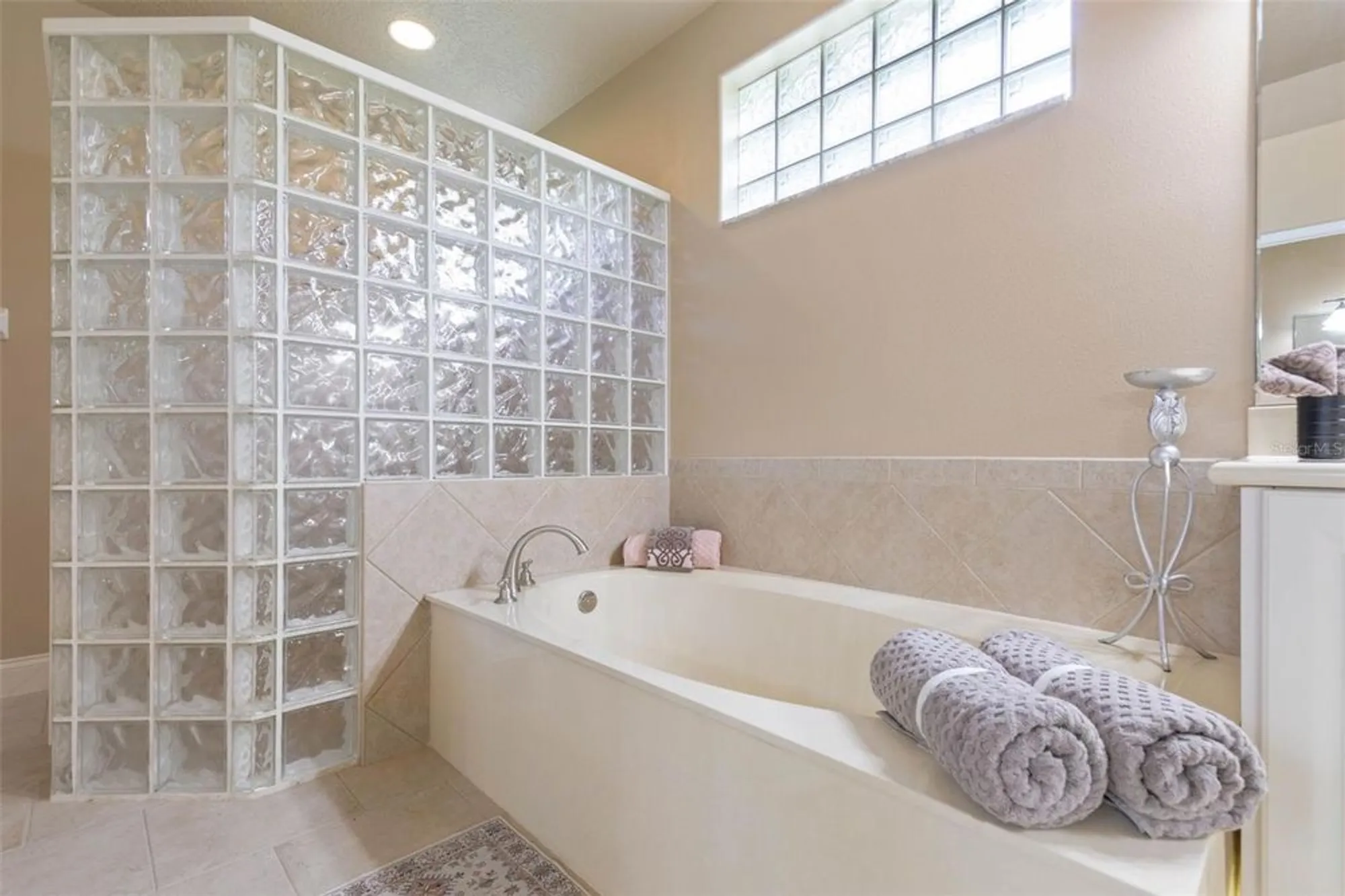 Property Slideshow image 26 of 89 | 3404 rexford cir, Ormond Beach, FL, 32174