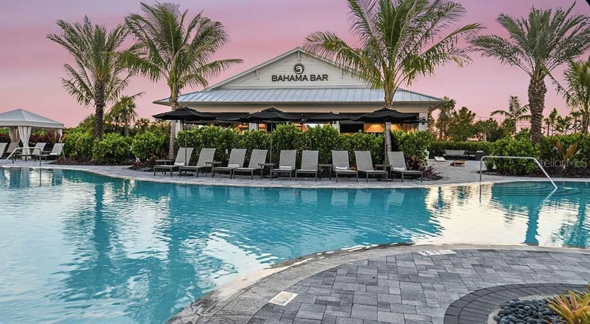 Property Slideshow image 17 of 33 | 16427 isola pl, Bradenton, FL, 34211