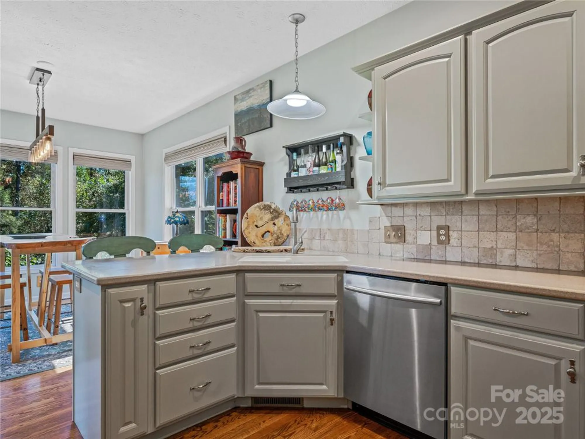 Property Slideshow image 13 of 48 | 222 bay laurel ln, Hendersonville, NC, 28791